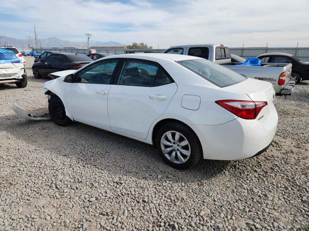 2015 TOYOTA COROLLA