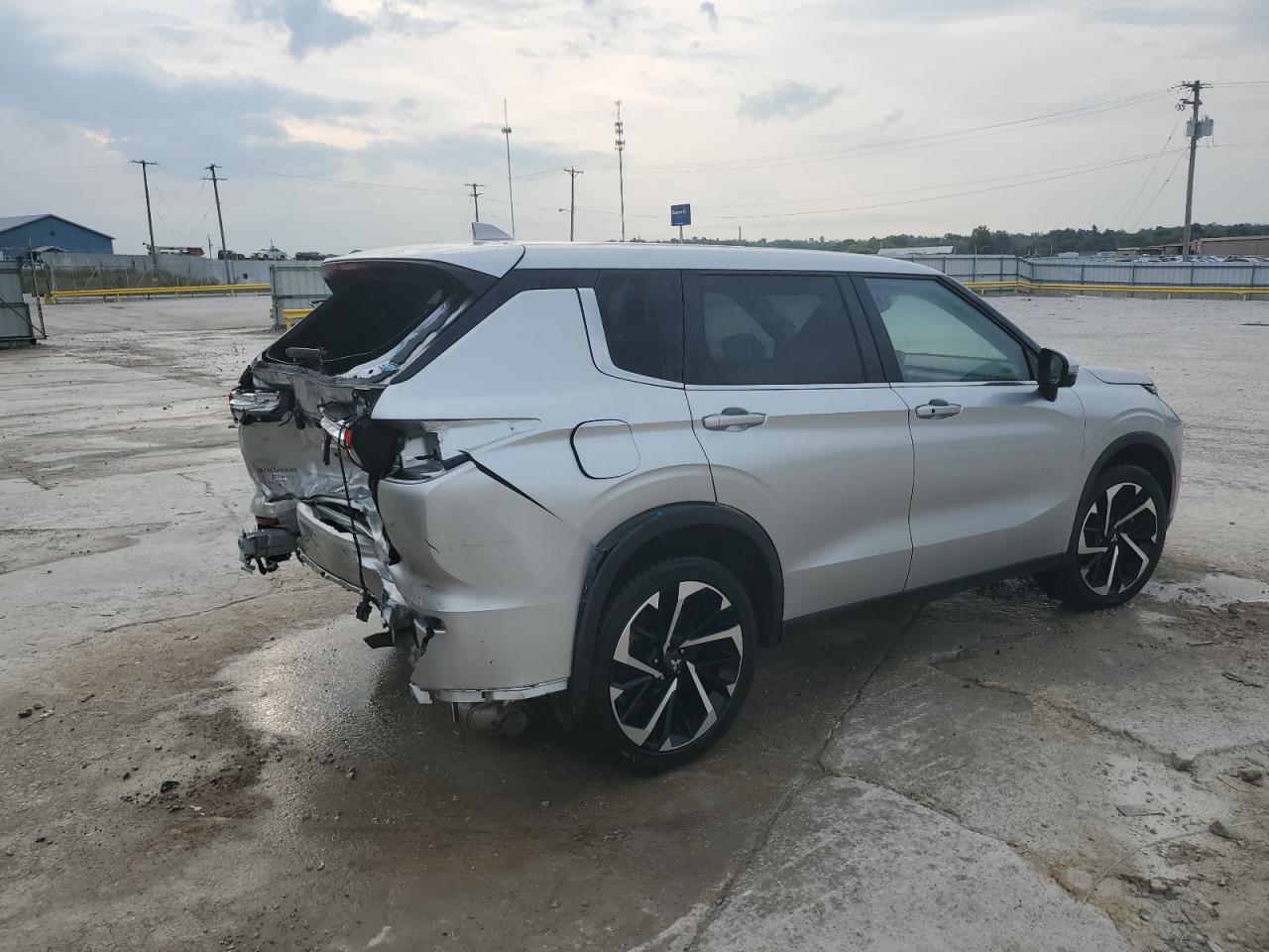 2024 MITSUBISHI outlander