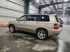 2004 TOYOTA HIGHLANDER