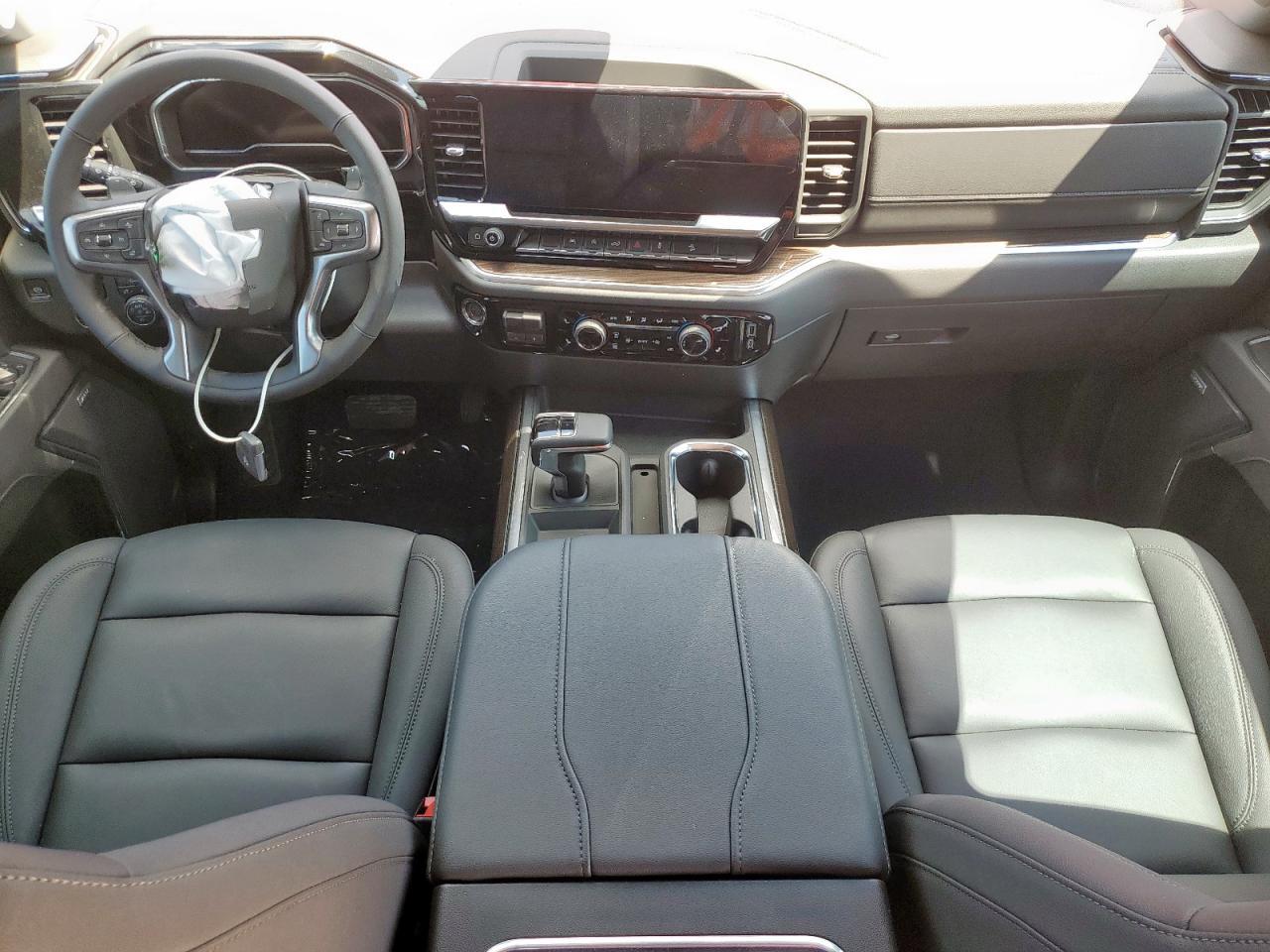 2025 CHEVROLET Silverado