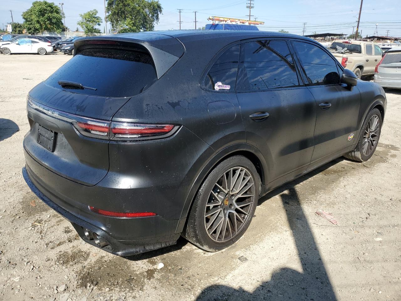 2019 PORSCHE CAYENNE