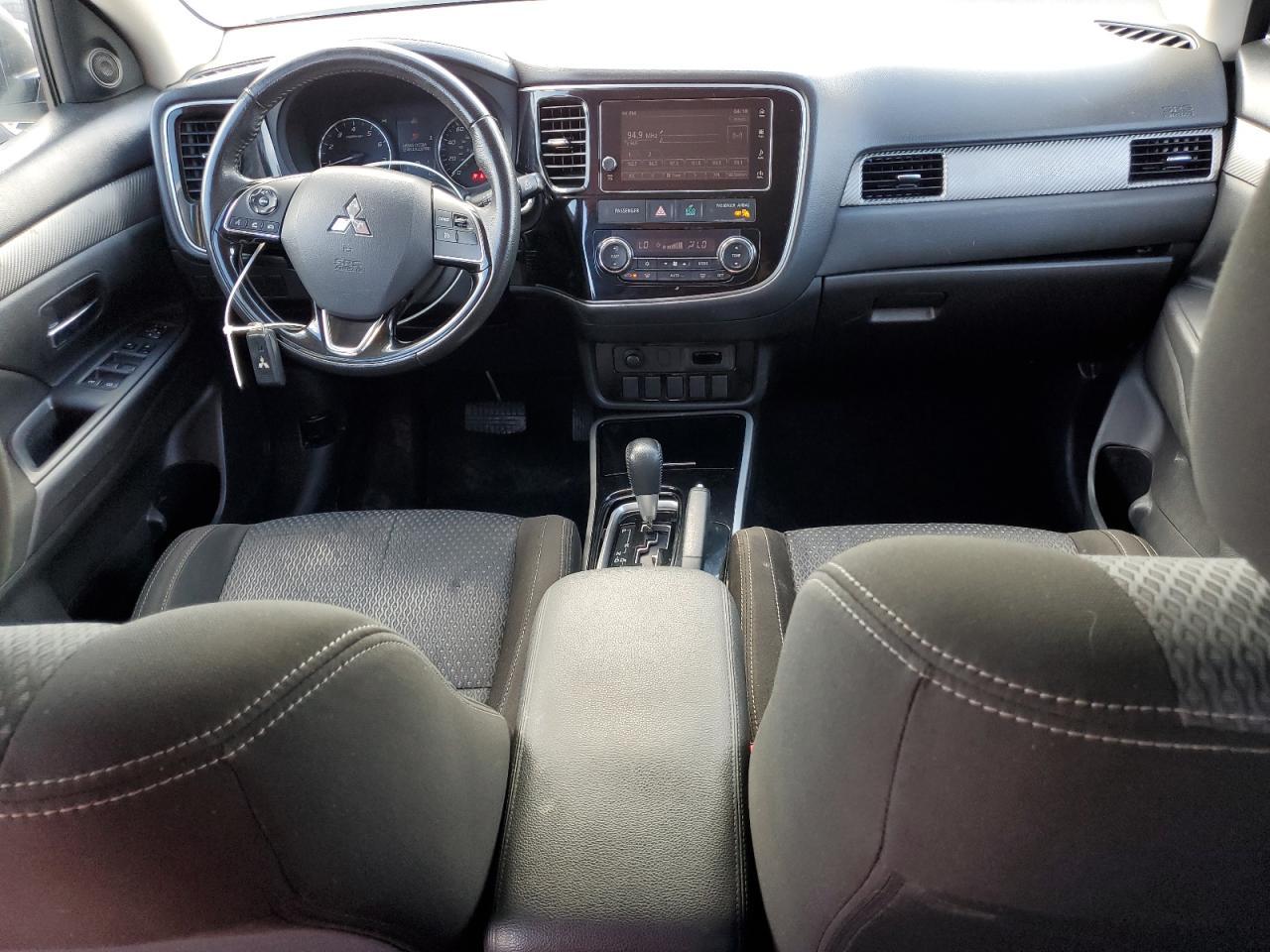 2018 MITSUBISHI outlander