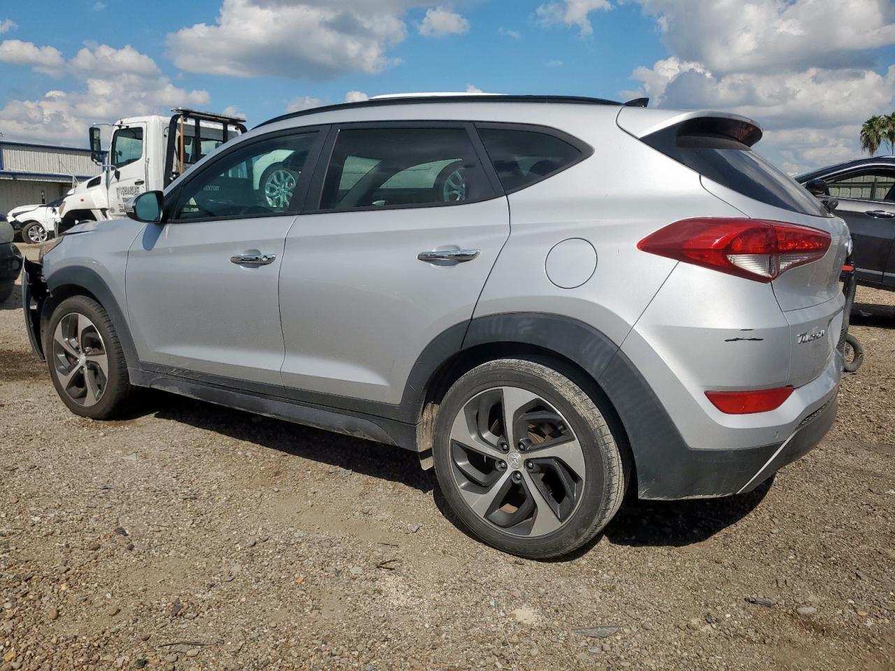 2016 HYUNDAI TUCSON