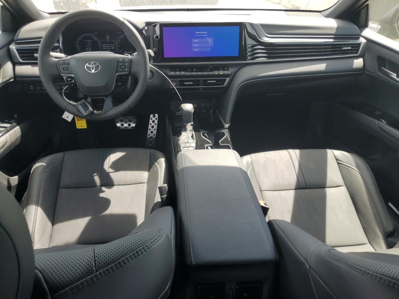 2025 TOYOTA CAMRY