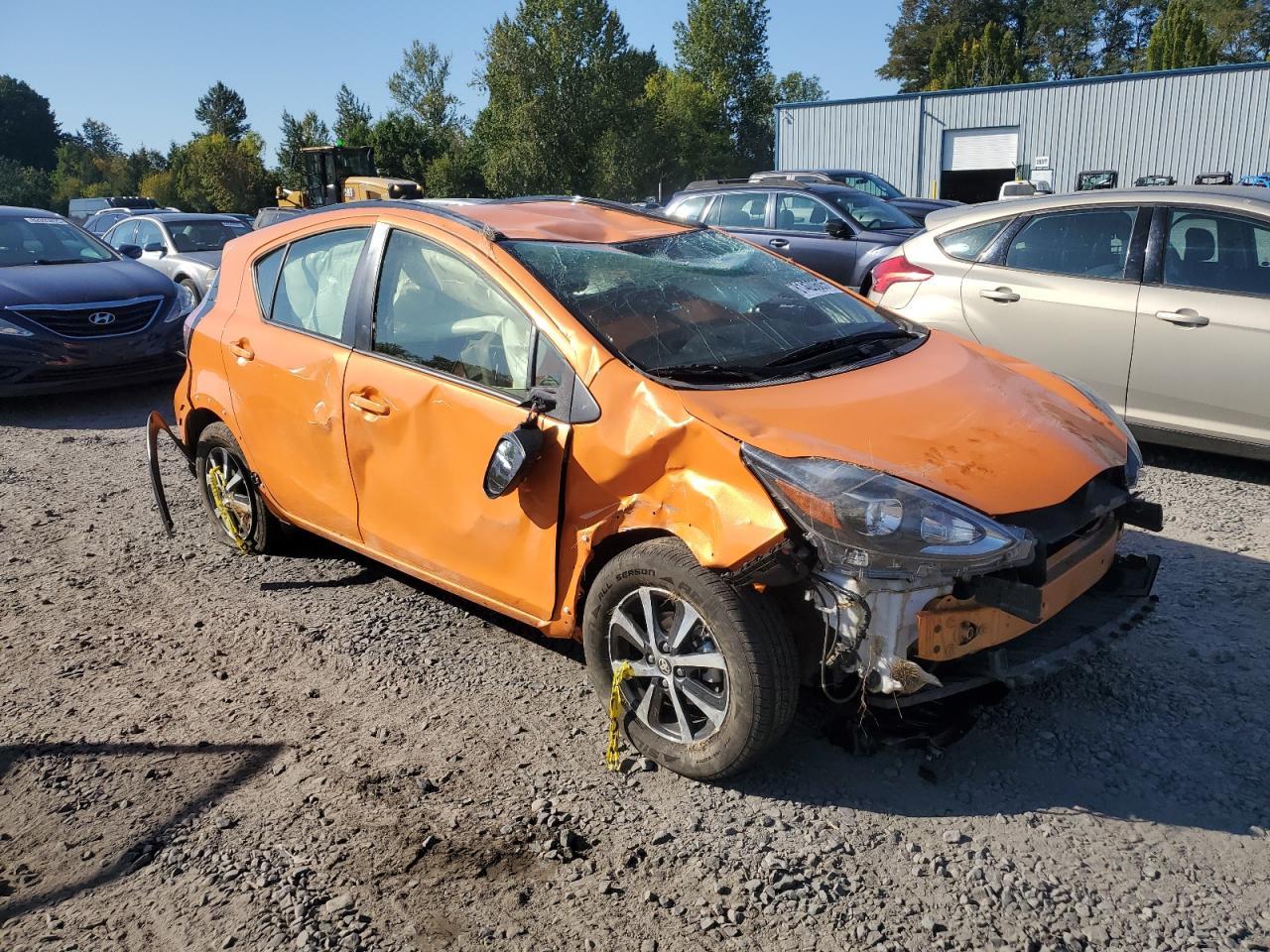 2018 TOYOTA Prius c