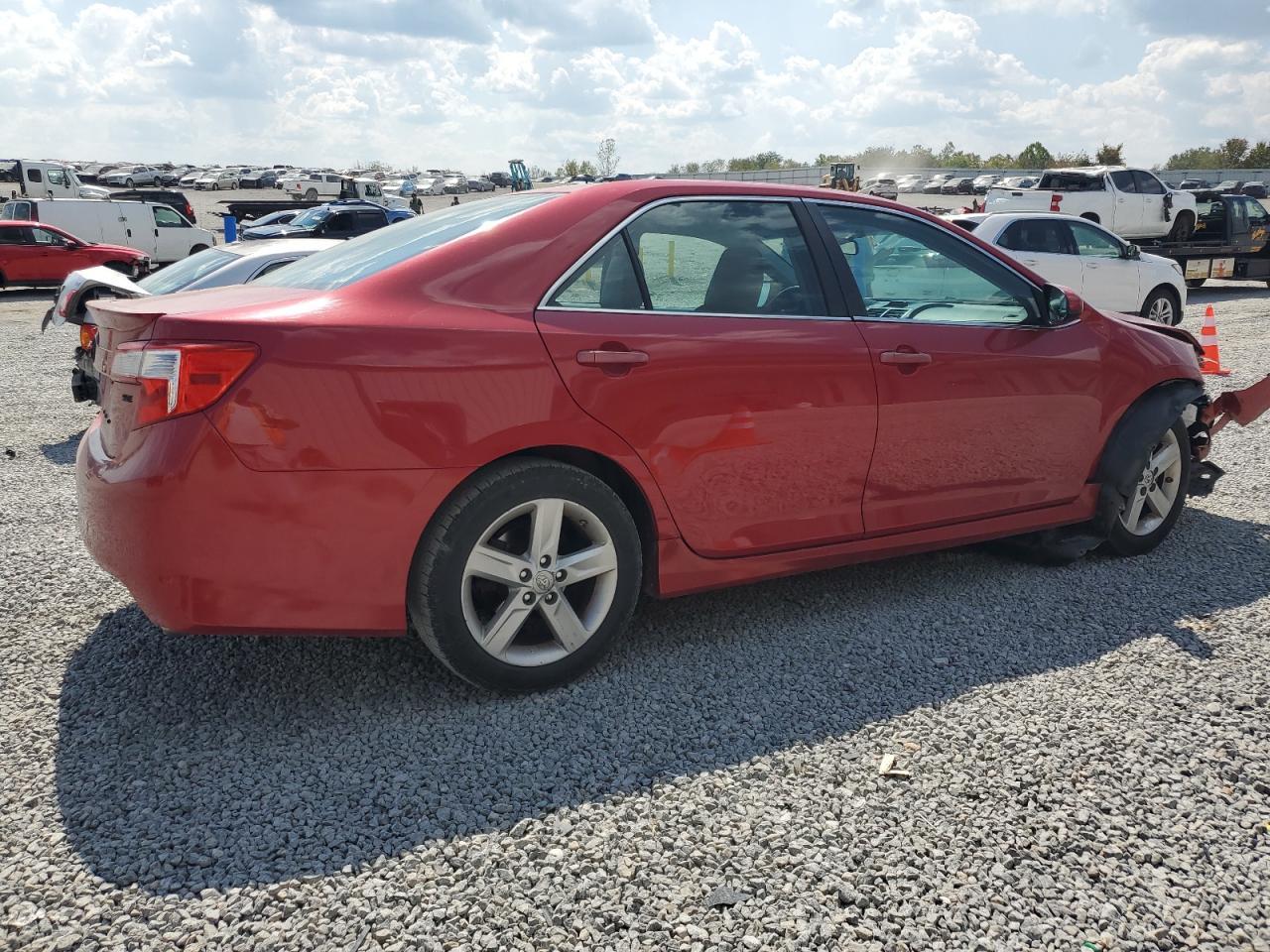 2013 TOYOTA CAMRY