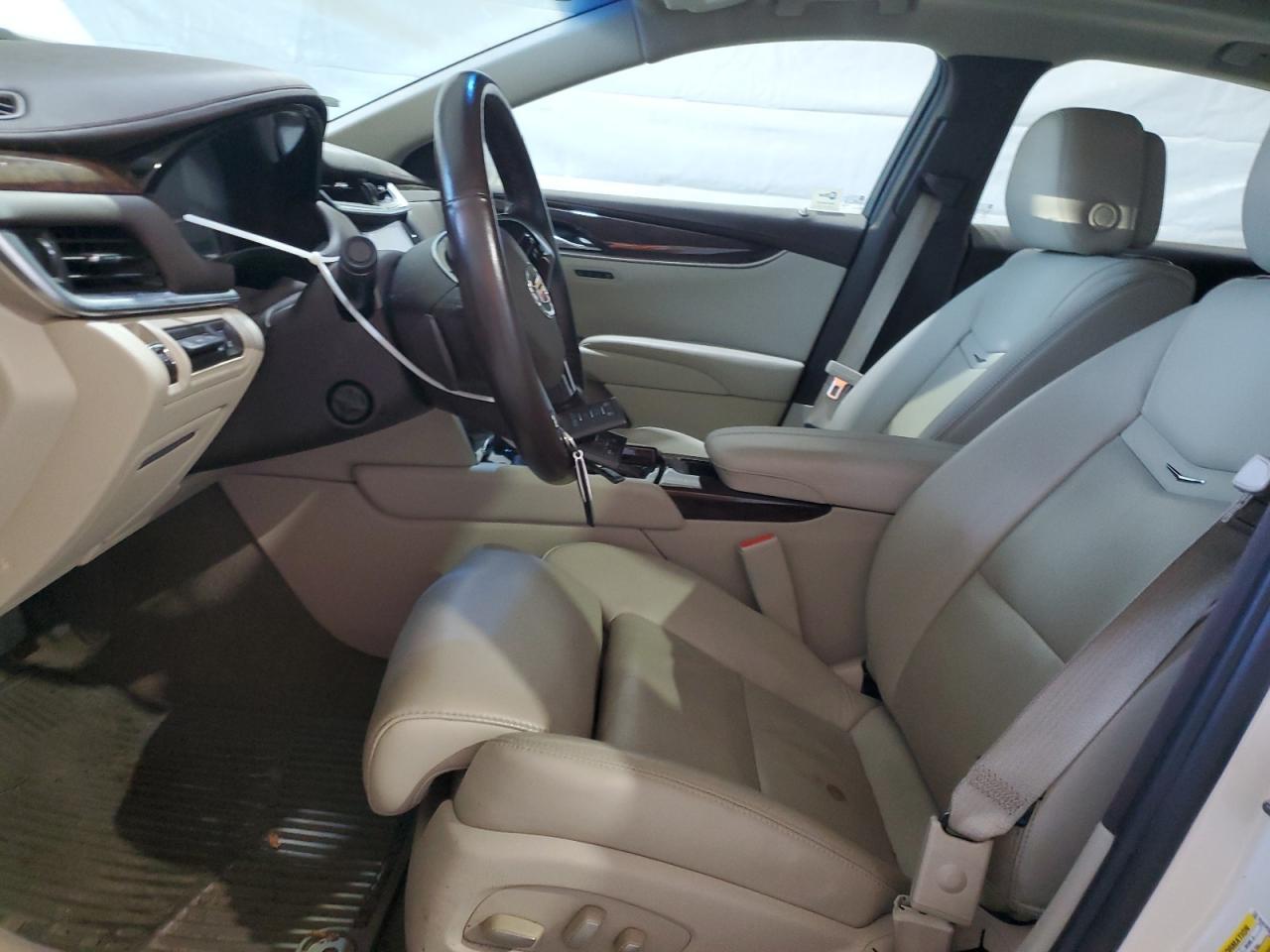 2014 CADILLAC XTS