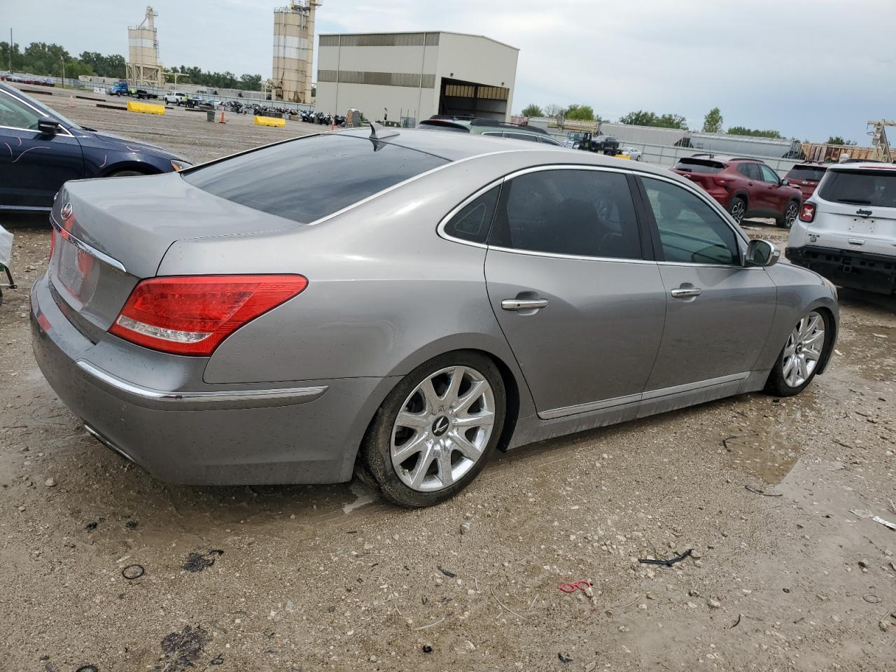 2012 HYUNDAI Equus