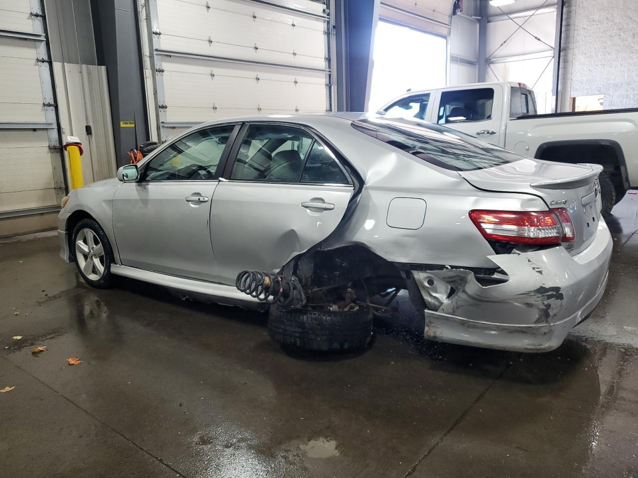 2010 TOYOTA CAMRY