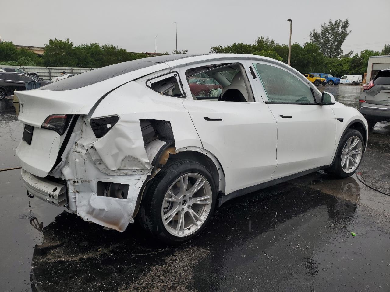 2023 TESLA MODEL Y