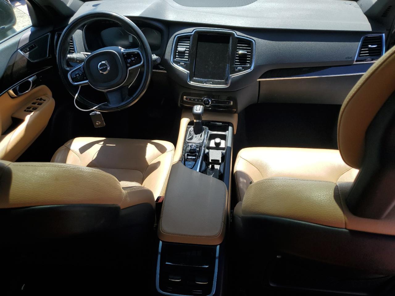 2018 VOLVO XC90