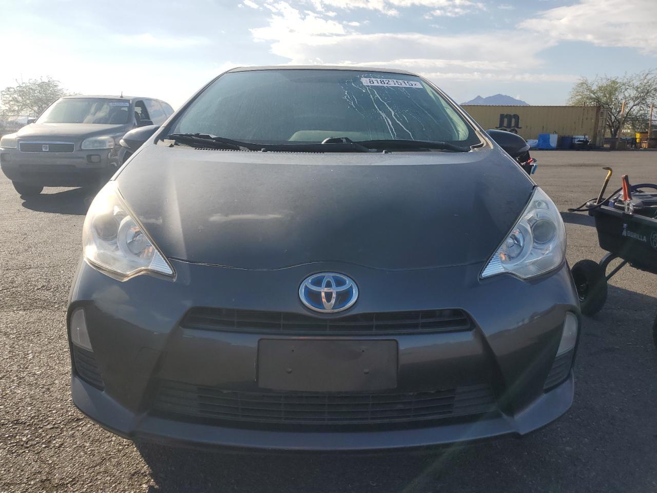 2014 TOYOTA Prius c