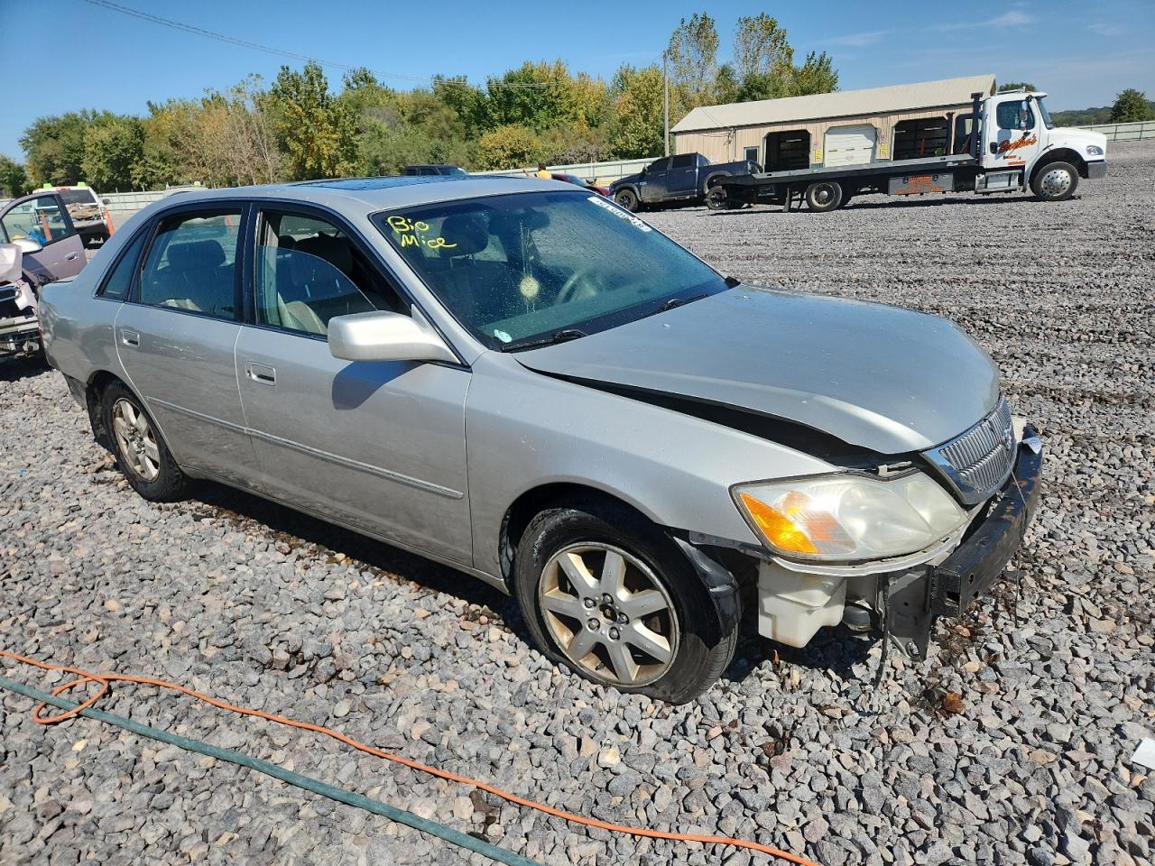 2001 TOYOTA Avalon