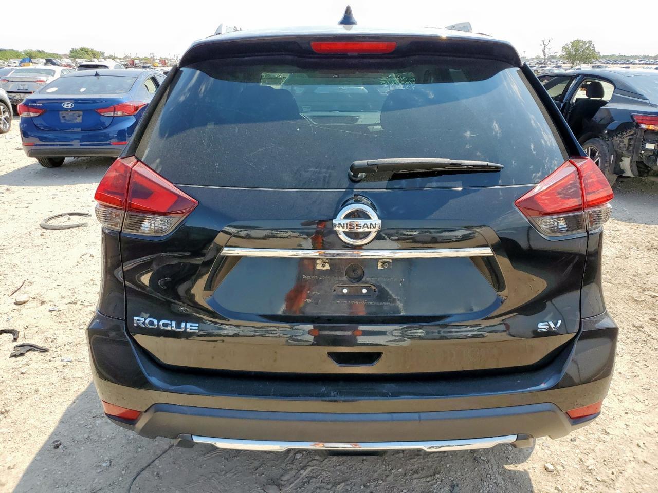 2017 NISSAN ROGUE