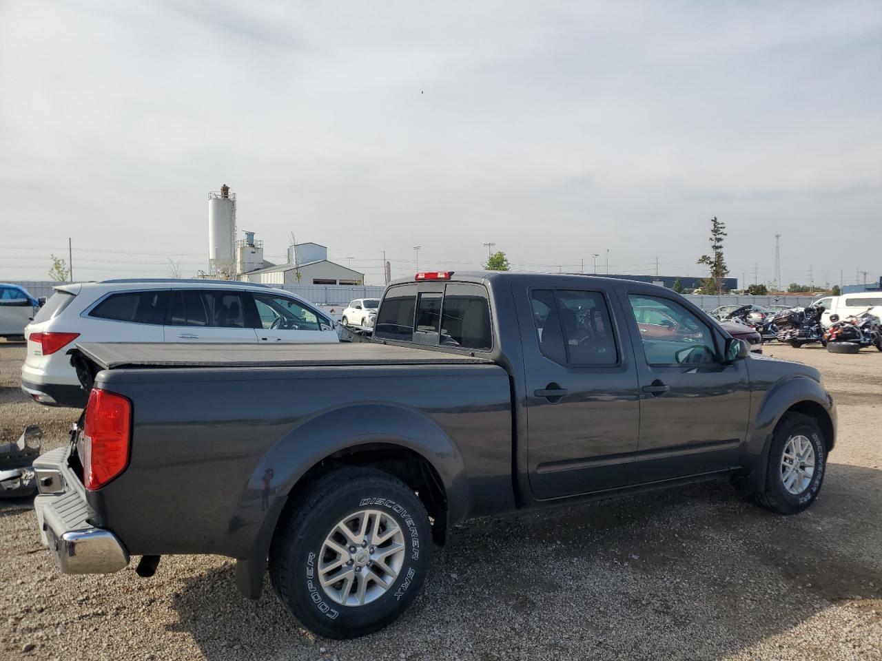 2015 NISSAN Frontier