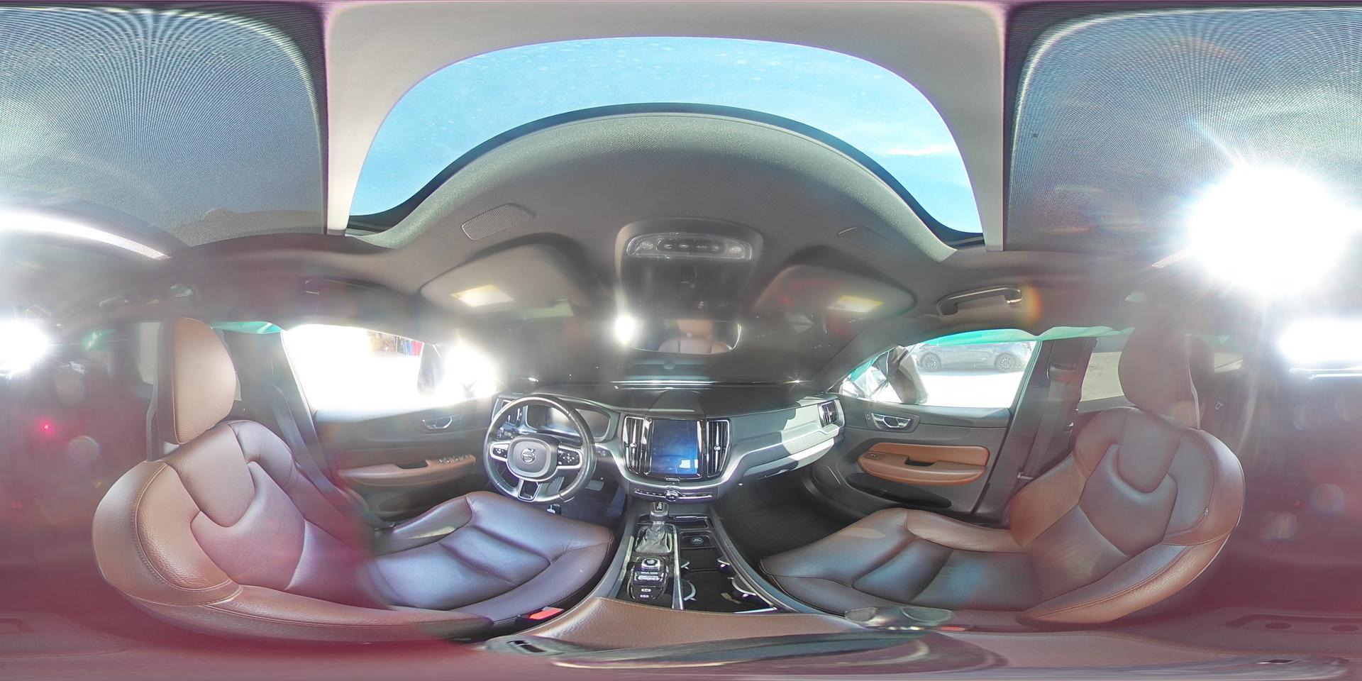 2018 VOLVO XC60
