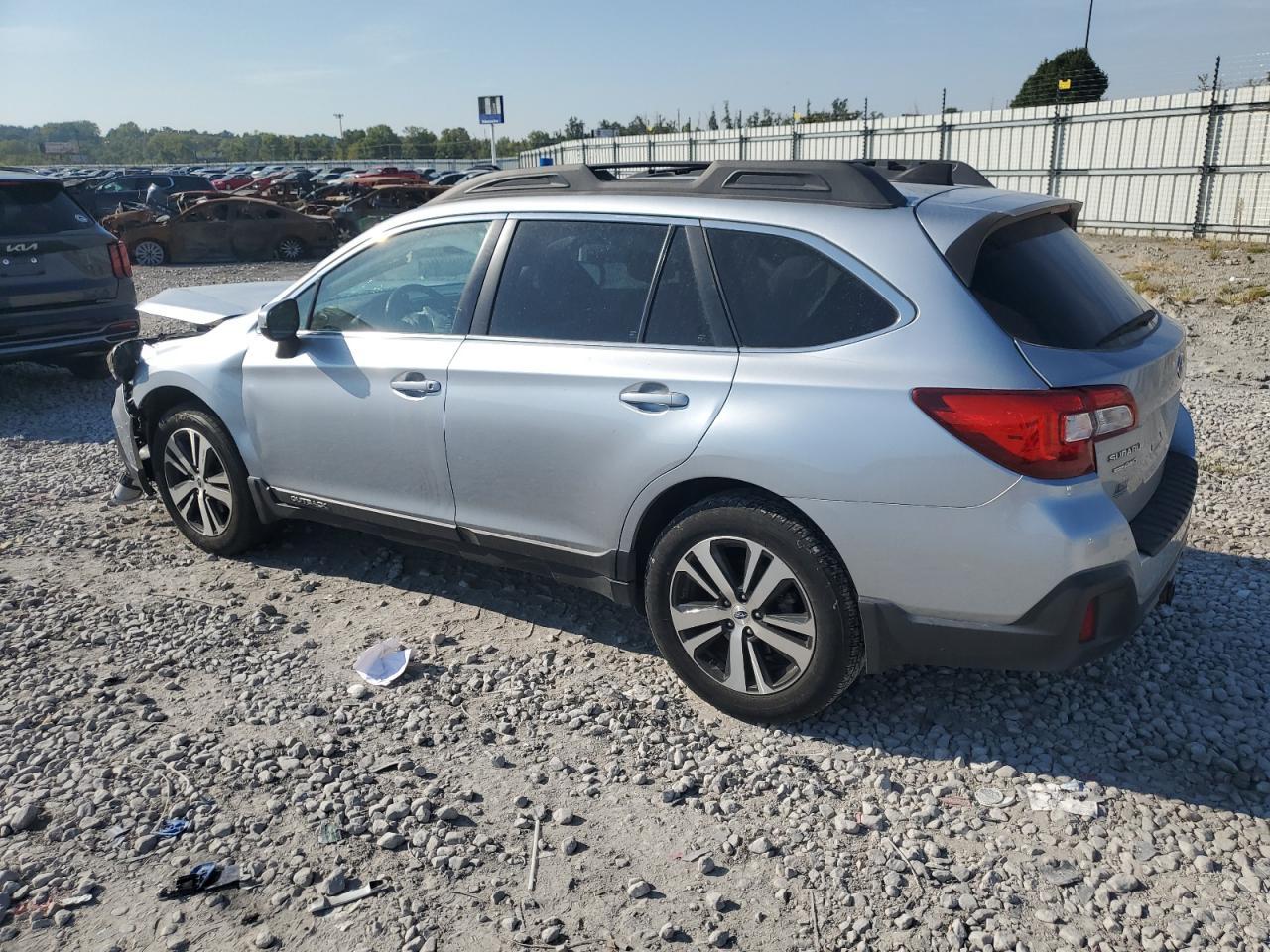 2018 SUBARU Outback