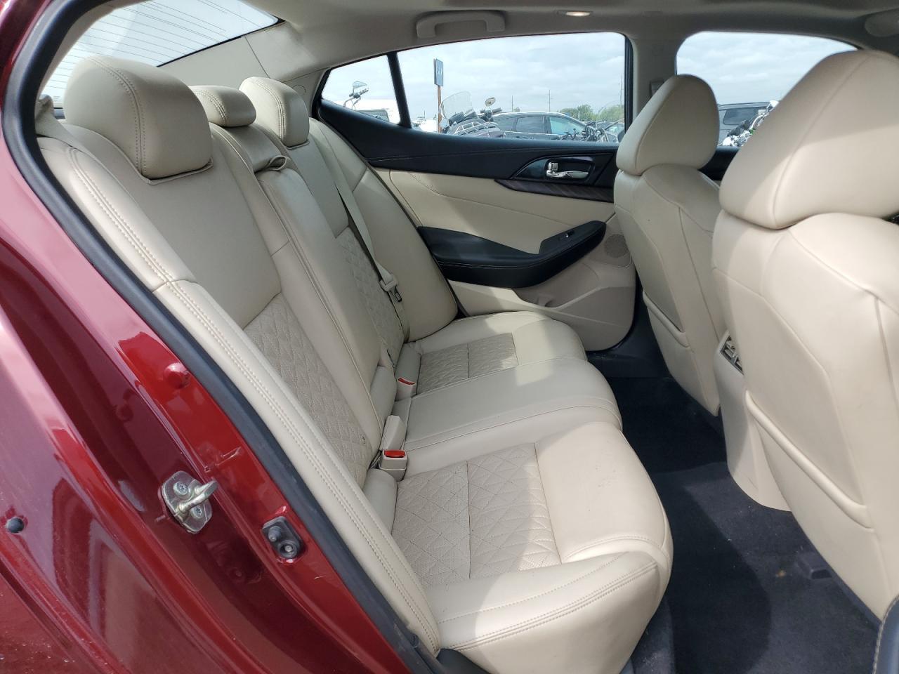 2017 NISSAN Maxima