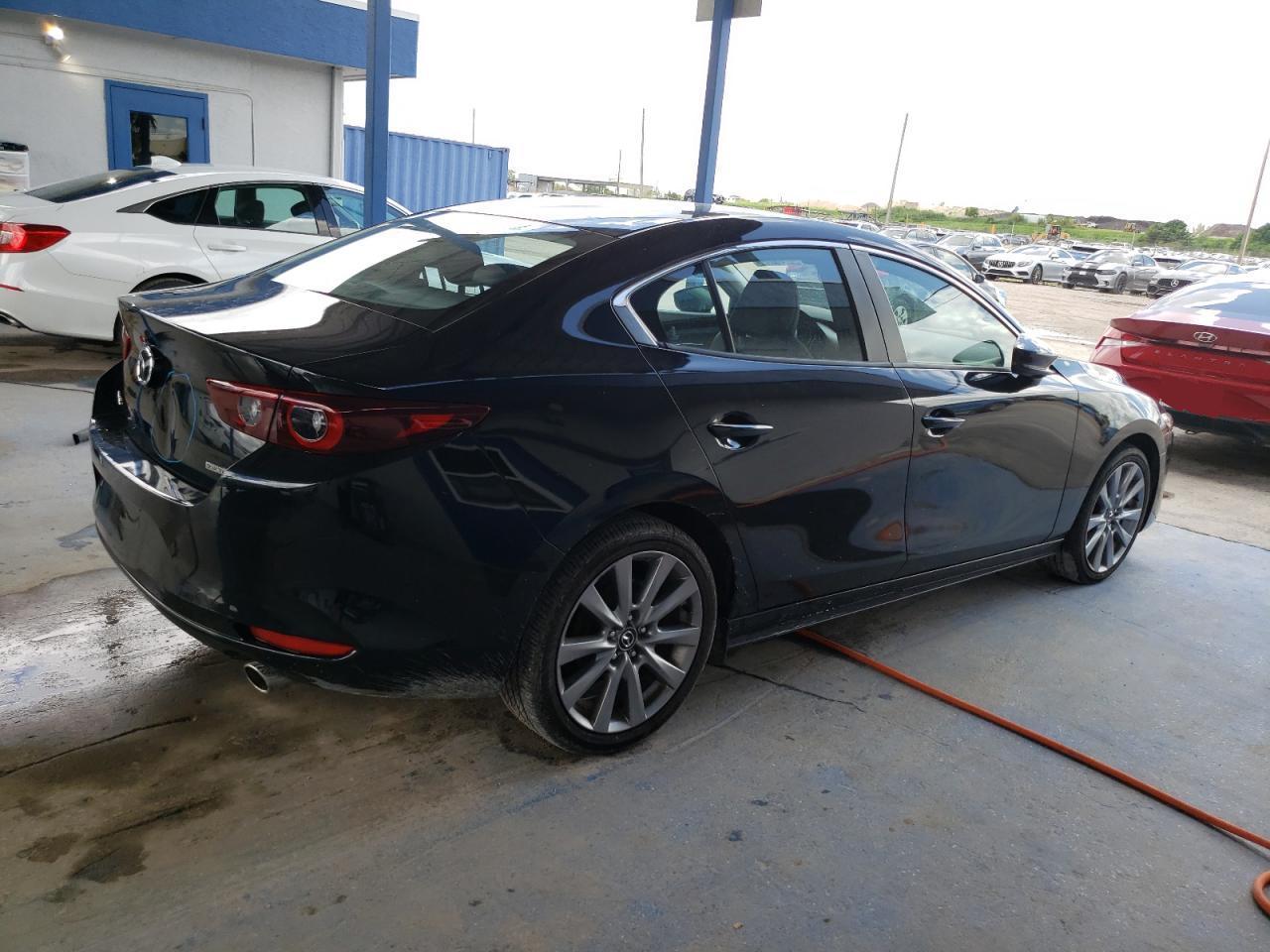 2025 MAZDA 3