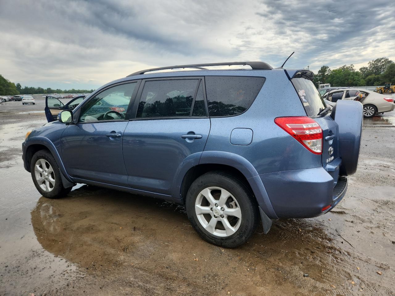 2011 TOYOTA RAV4
