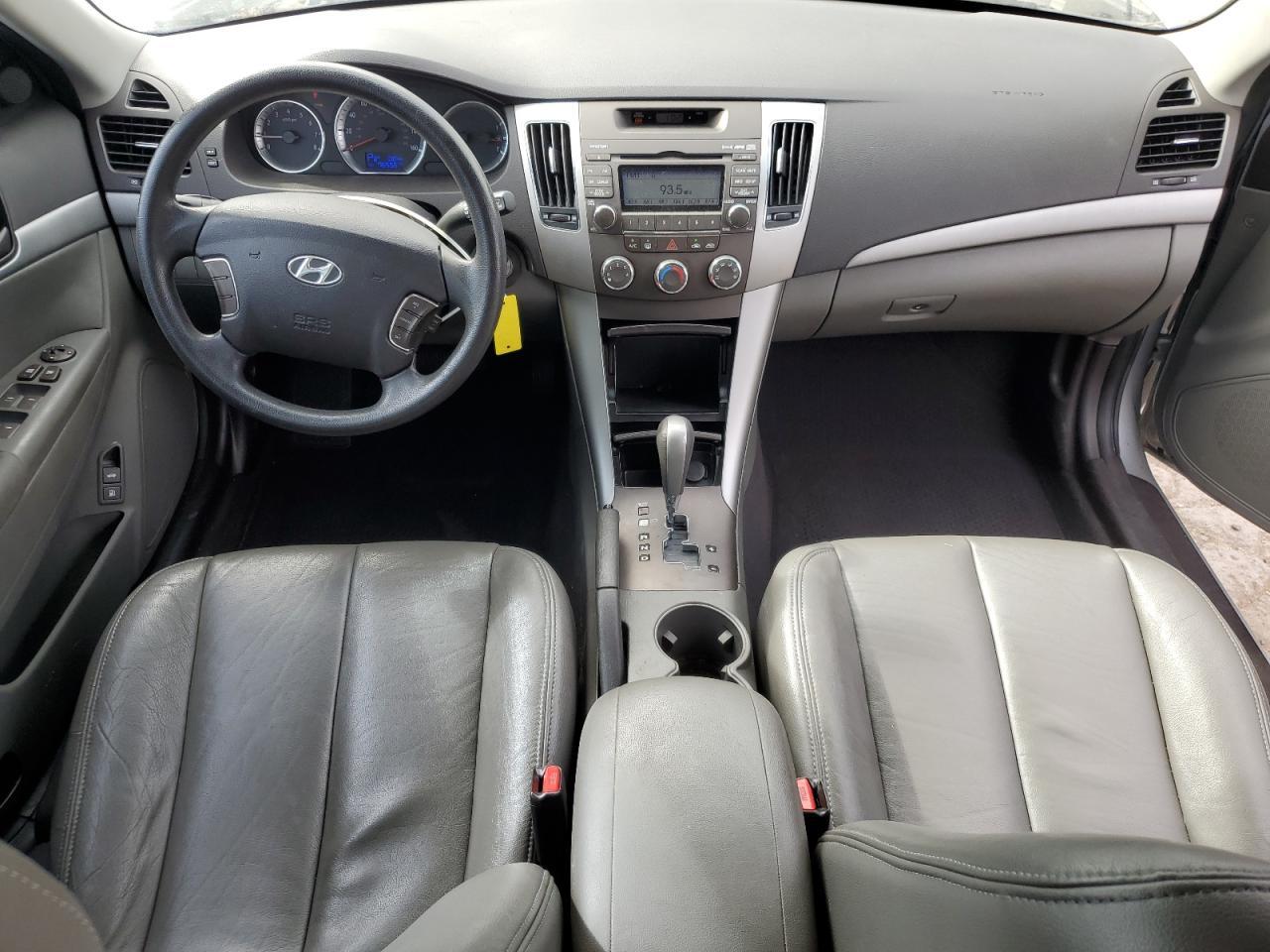 2010 HYUNDAI SONATA