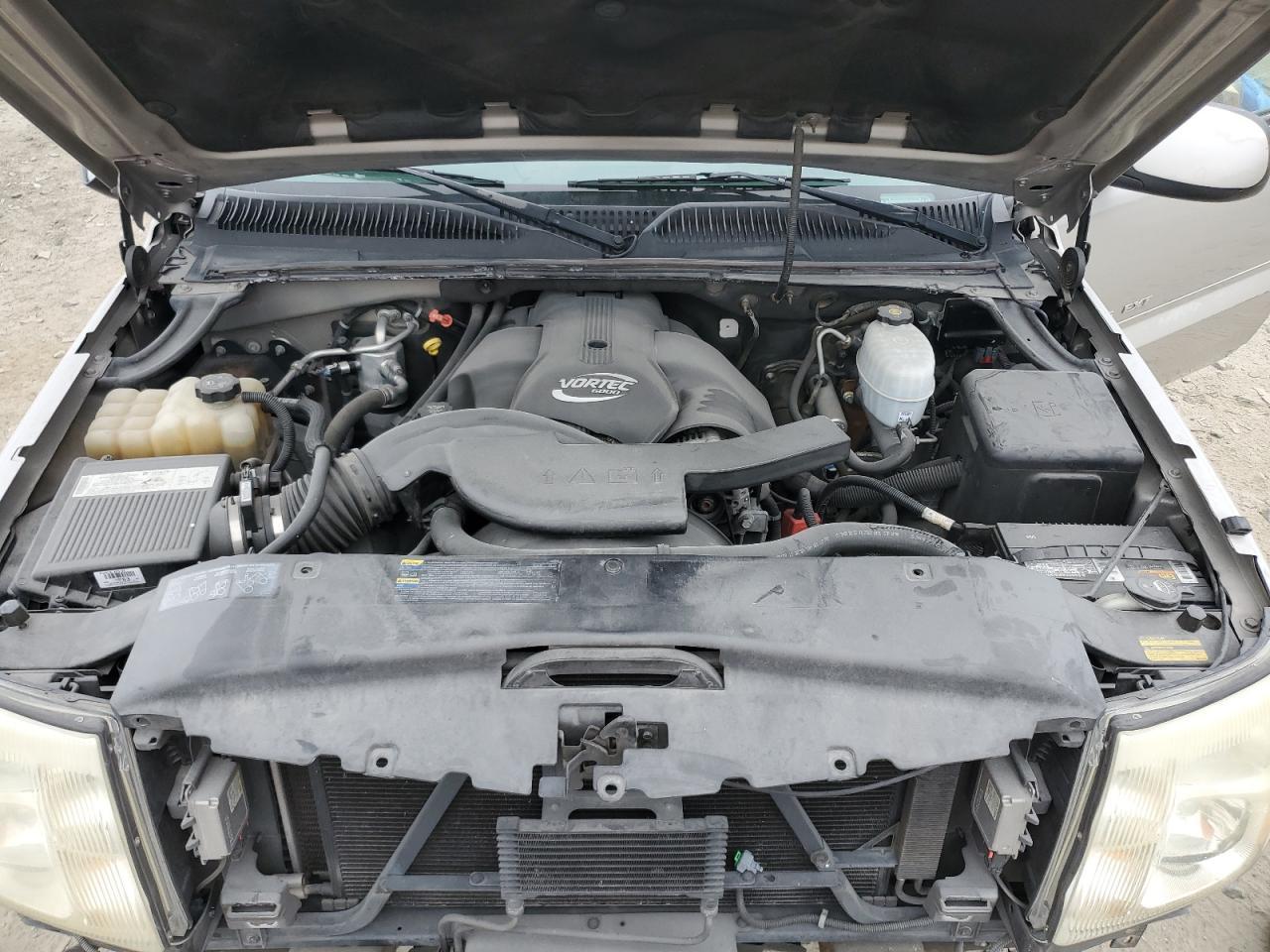 2004 CADILLAC ESCALADE