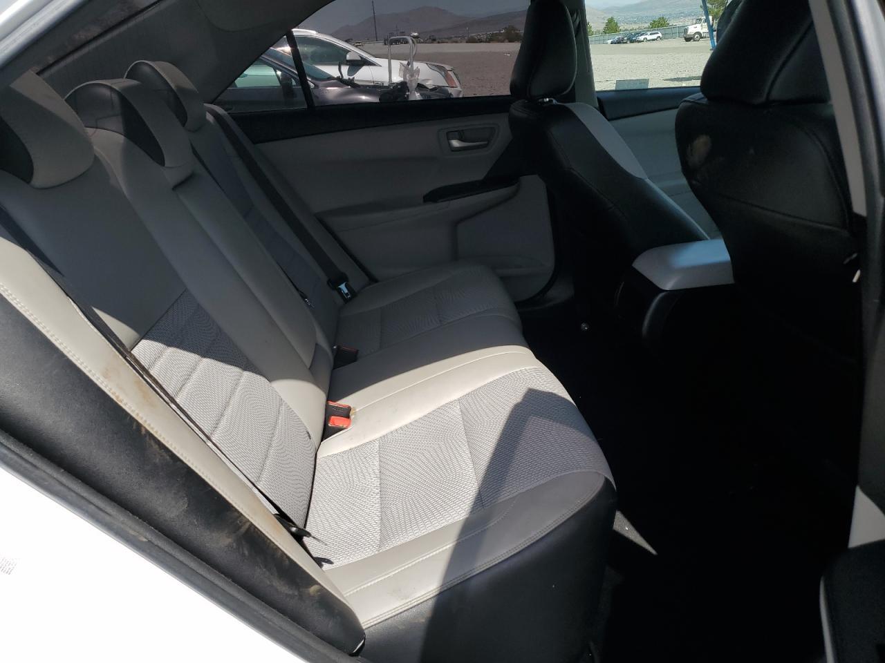 2016 TOYOTA CAMRY