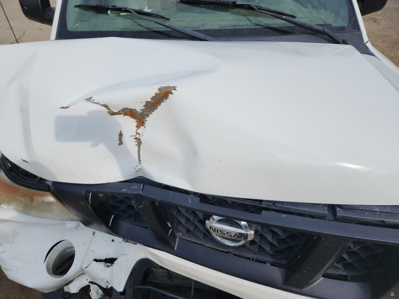 2012 NISSAN Titan