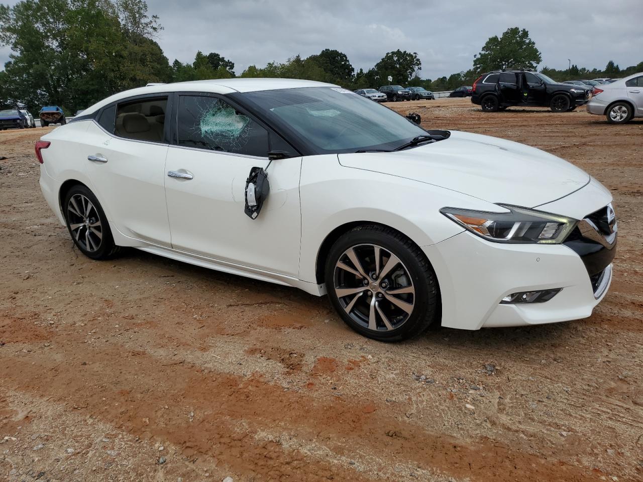 2017 NISSAN Maxima