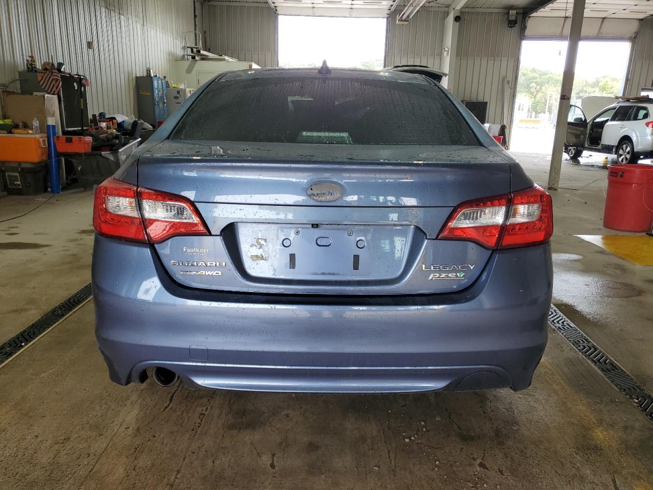 2016 SUBARU Legacy