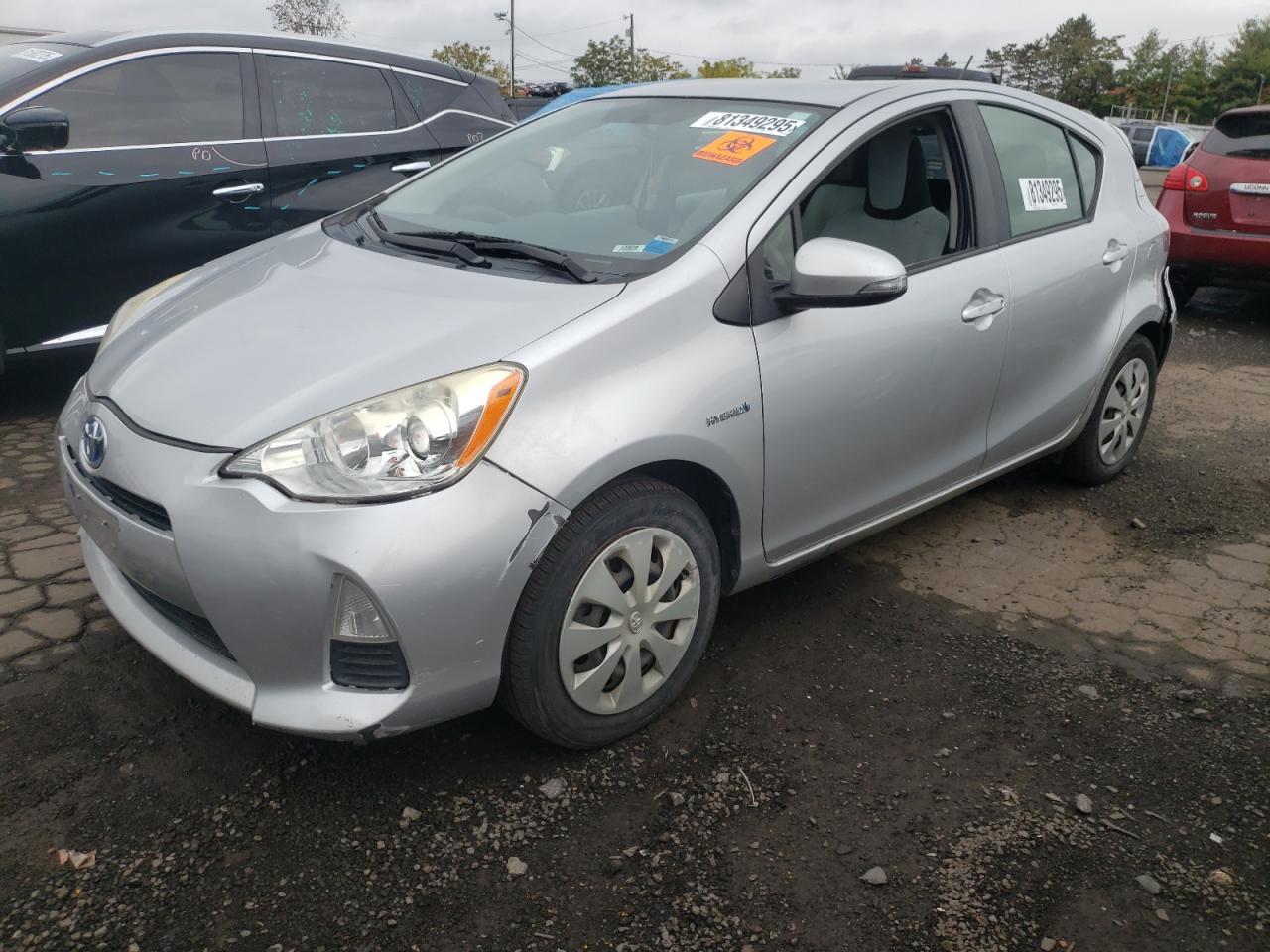 2014 TOYOTA Prius c