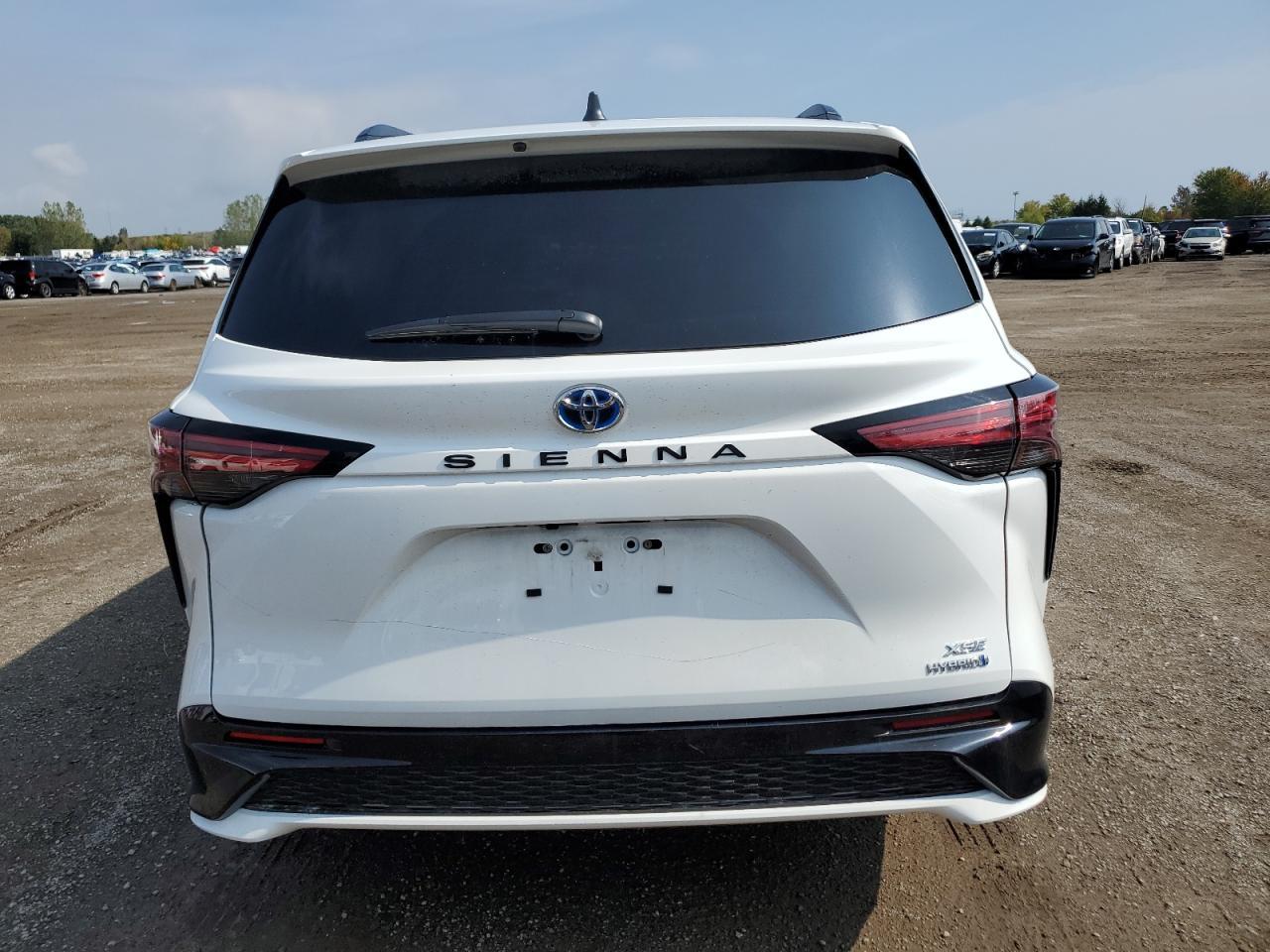 2024 TOYOTA SIENNA