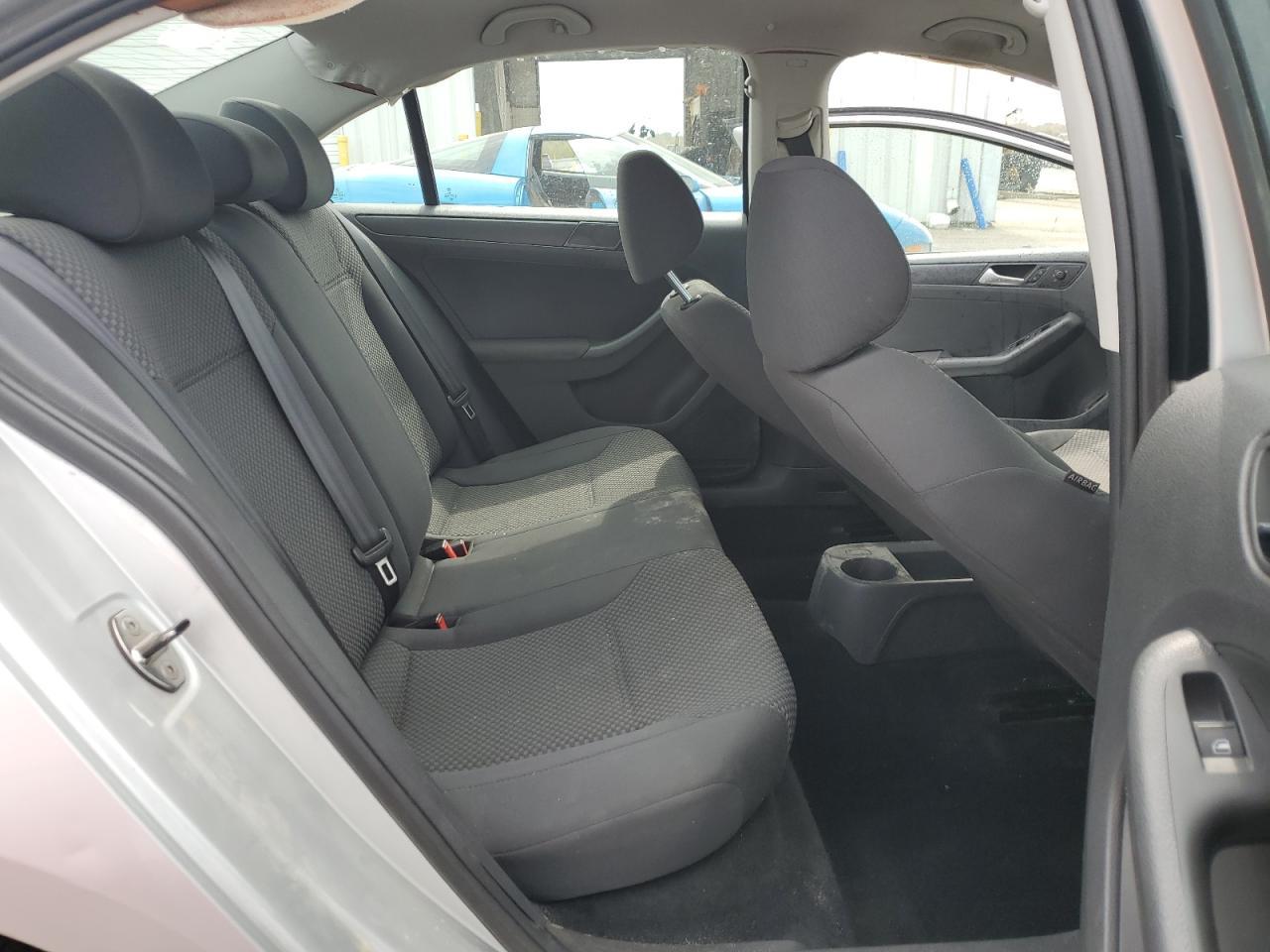 2012 VOLKSWAGEN JETTA