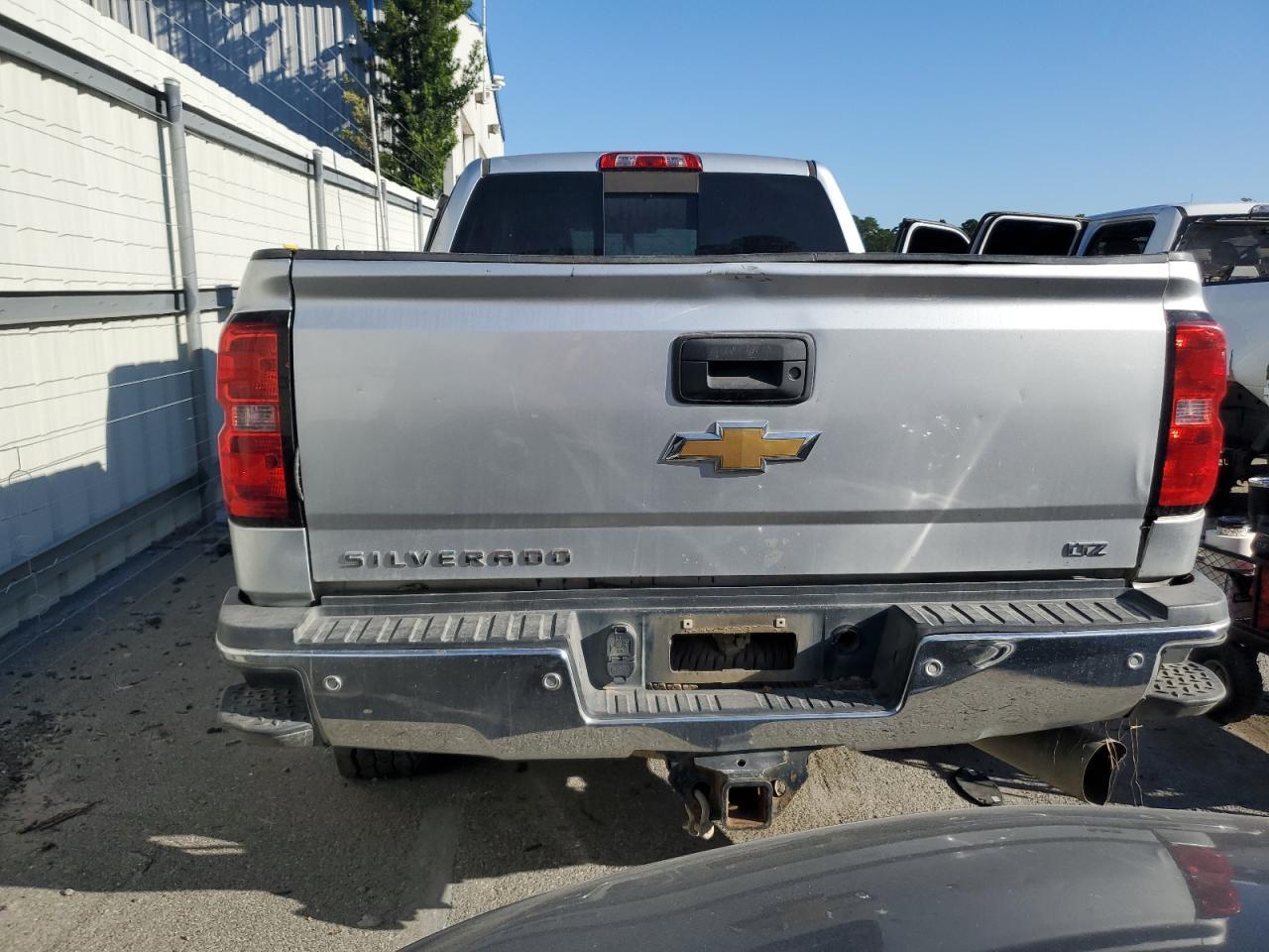 2018 CHEVROLET Silverado