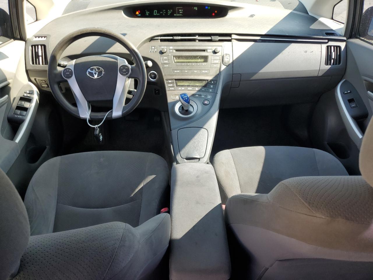 2011 TOYOTA PRIUS
