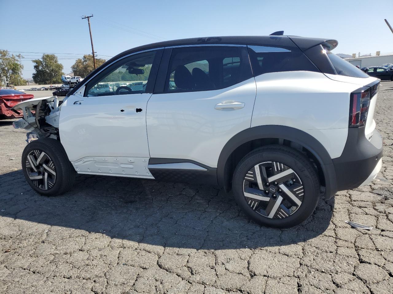 2025 NISSAN KICKS
