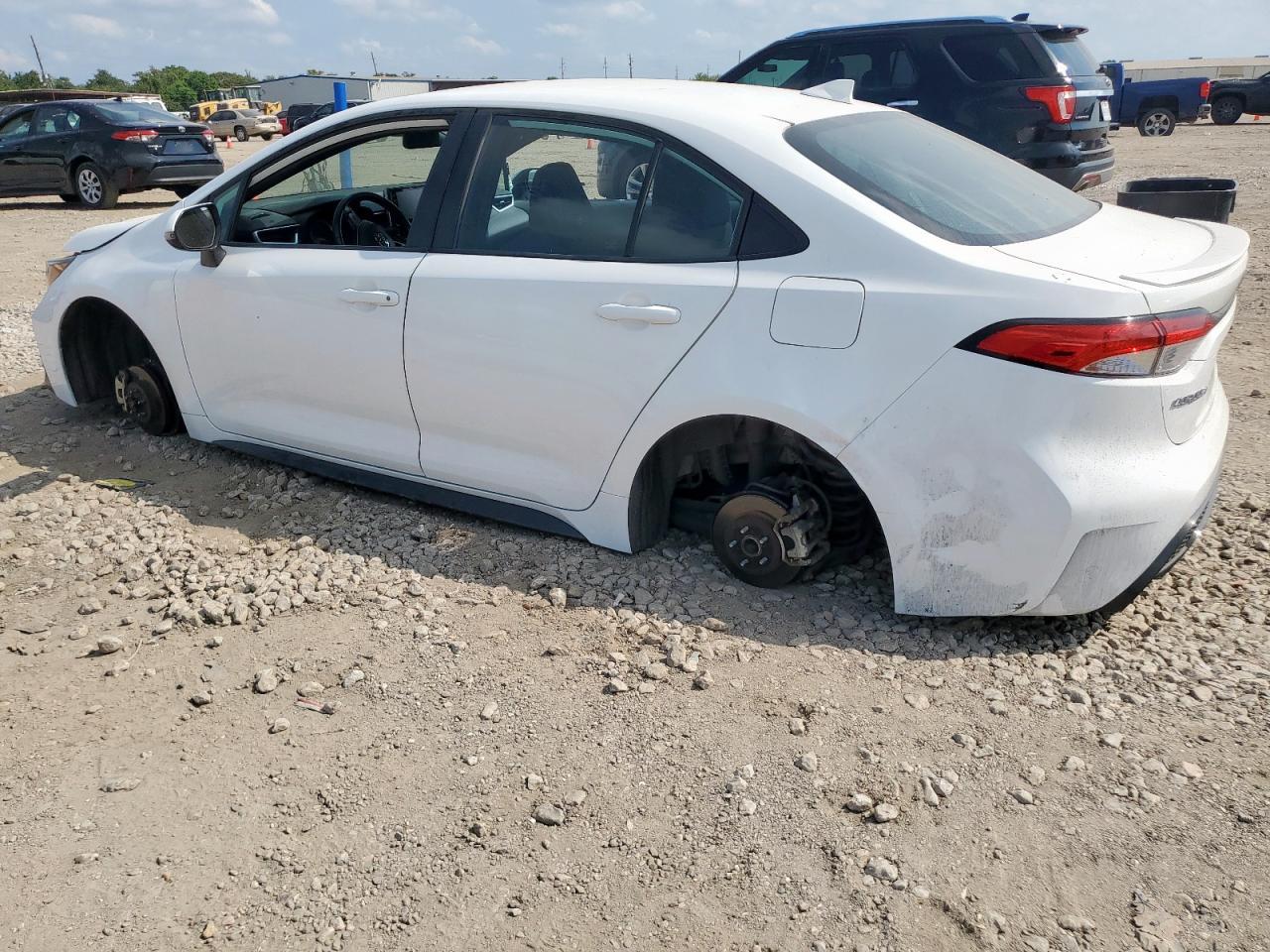 2021 TOYOTA COROLLA