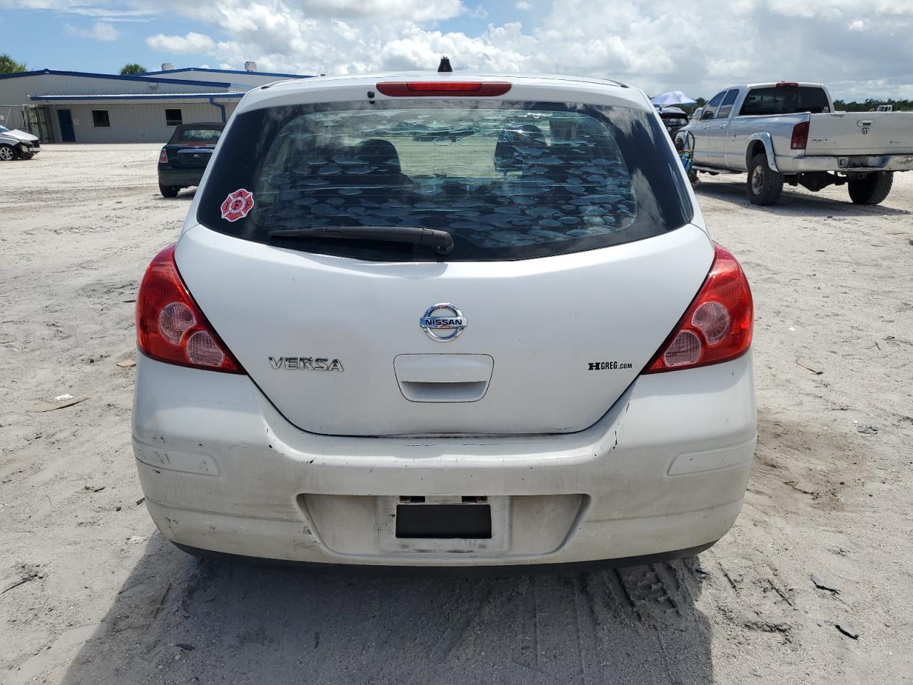 2012 NISSAN VERSA