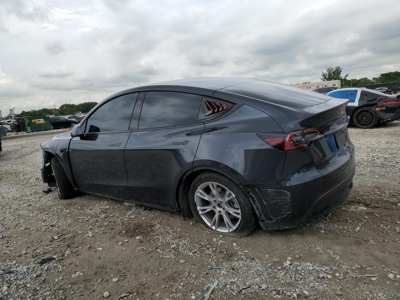 2024 TESLA MODEL Y