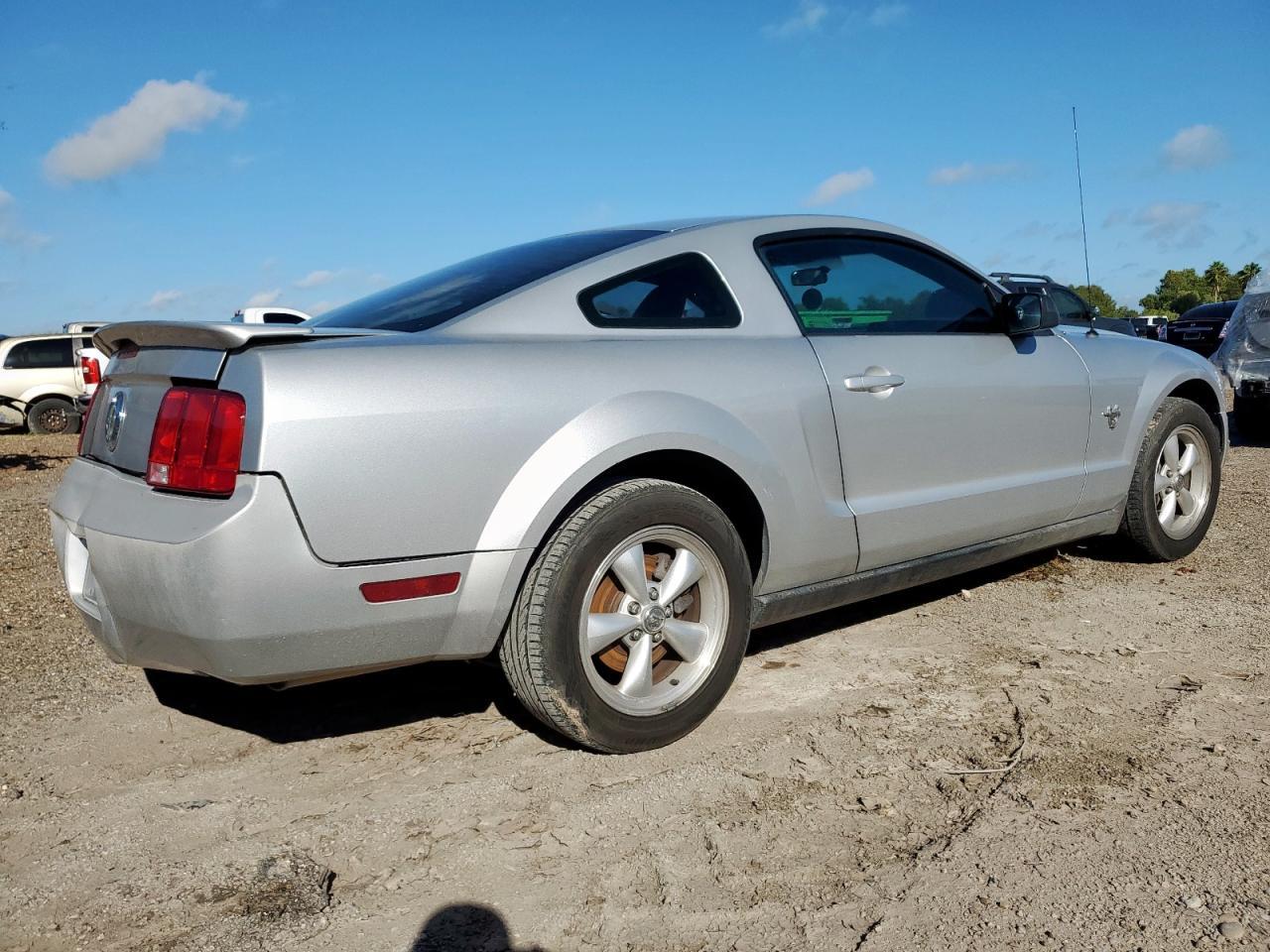 2009 FORD MUSTANG
