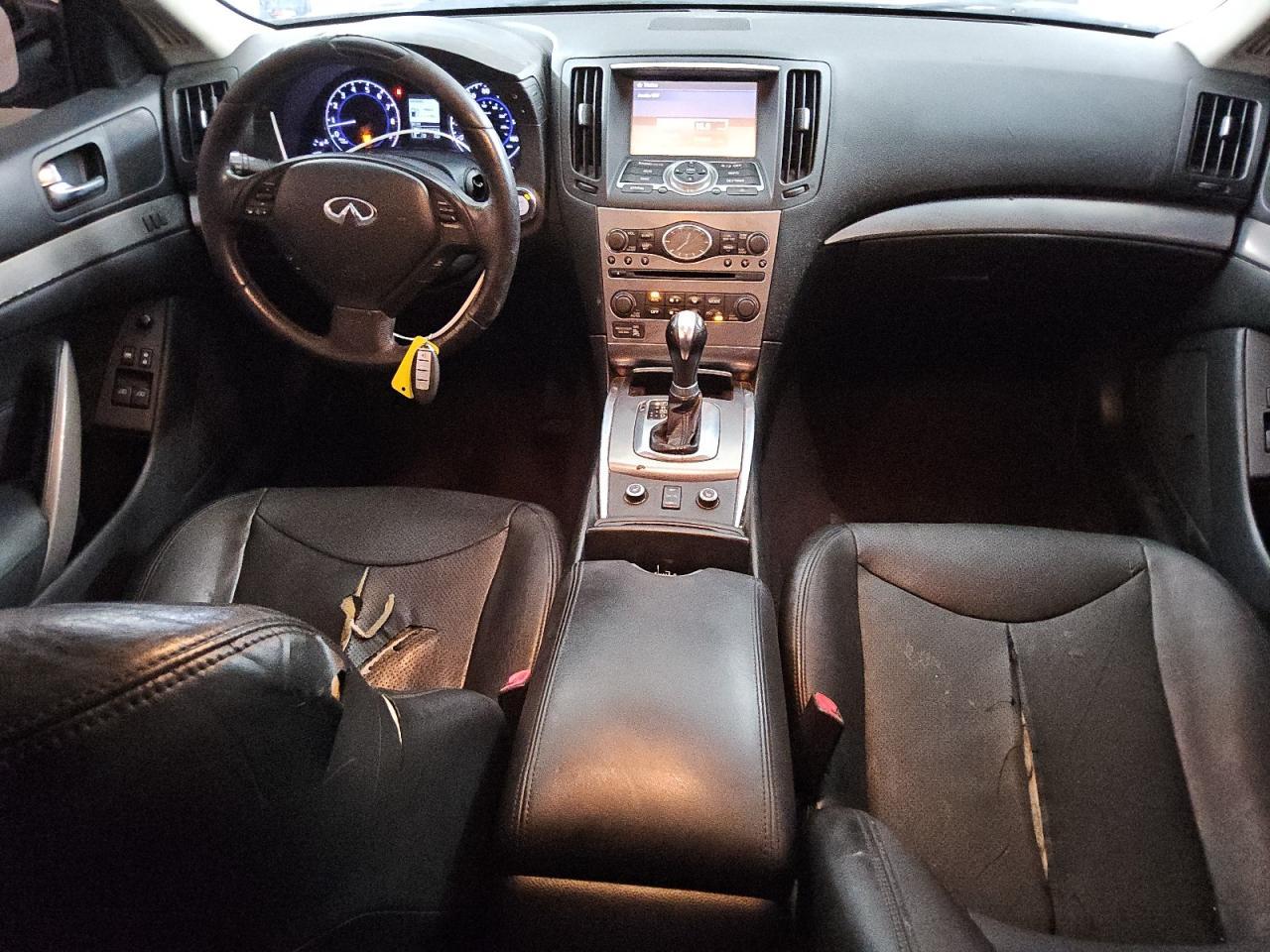 2011 INFINITI G37