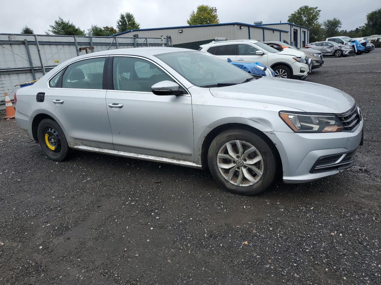 2016 VOLKSWAGEN Passat