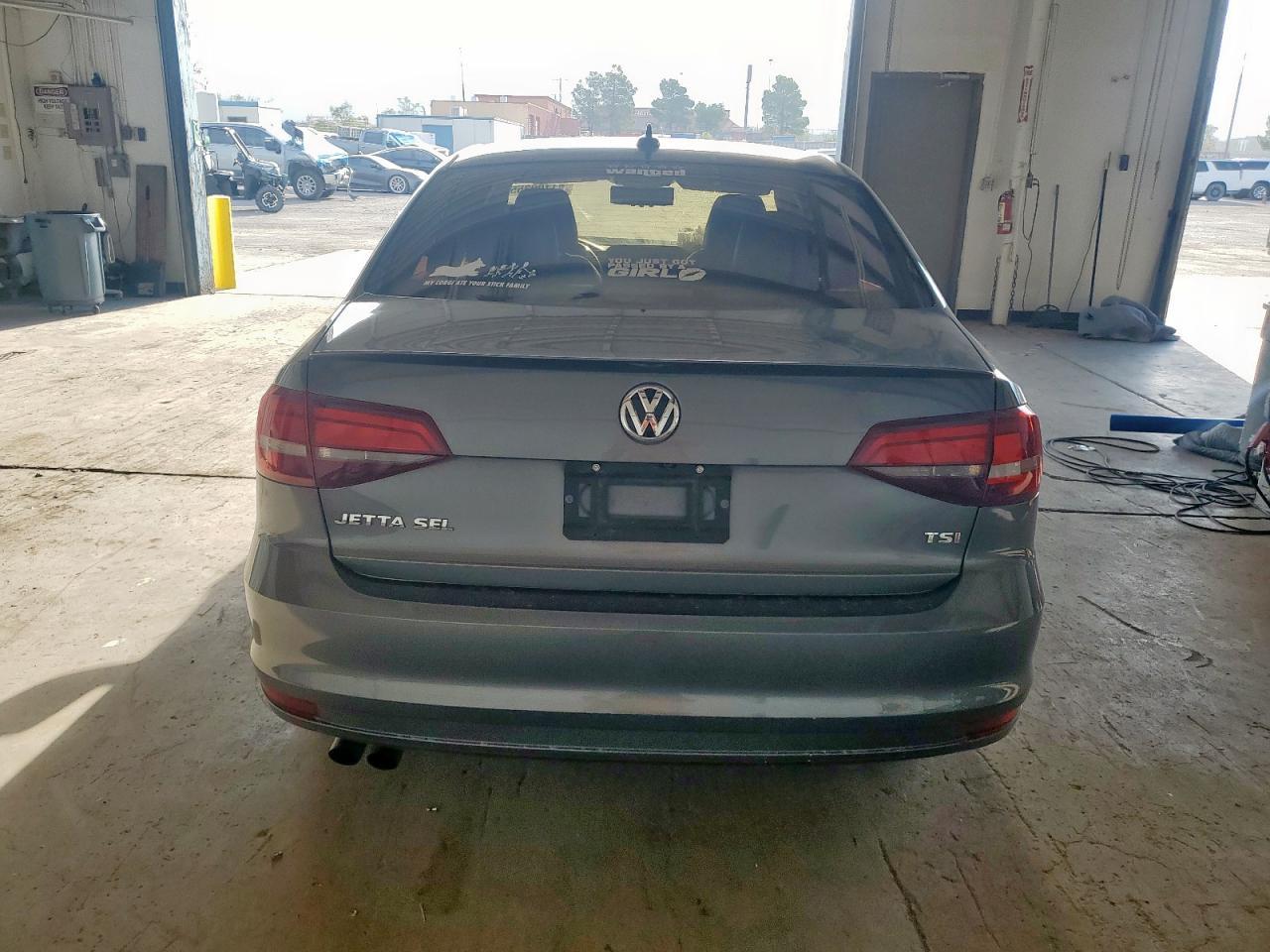 2016 VOLKSWAGEN JETTA