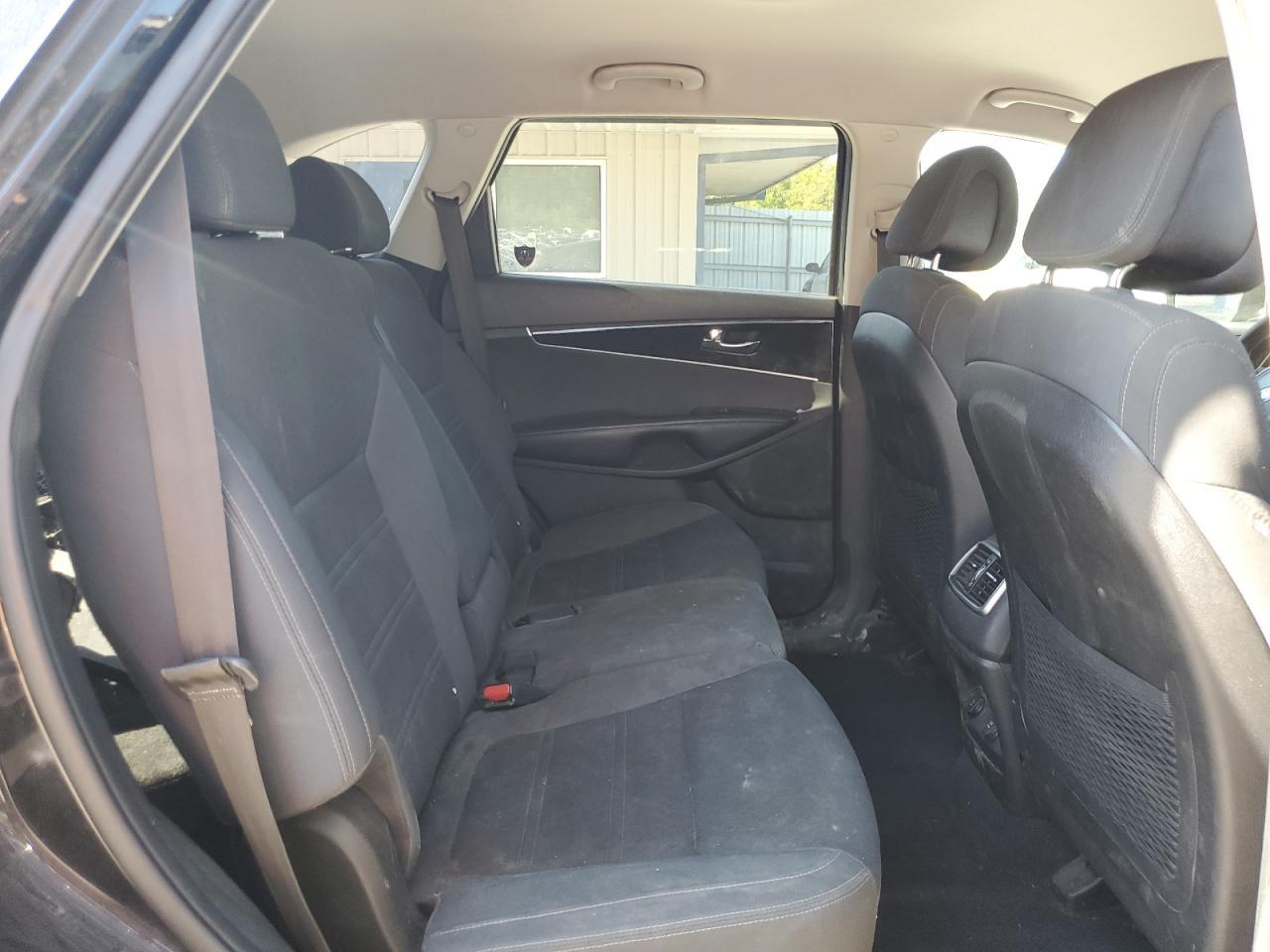 2016 KIA SORENTO