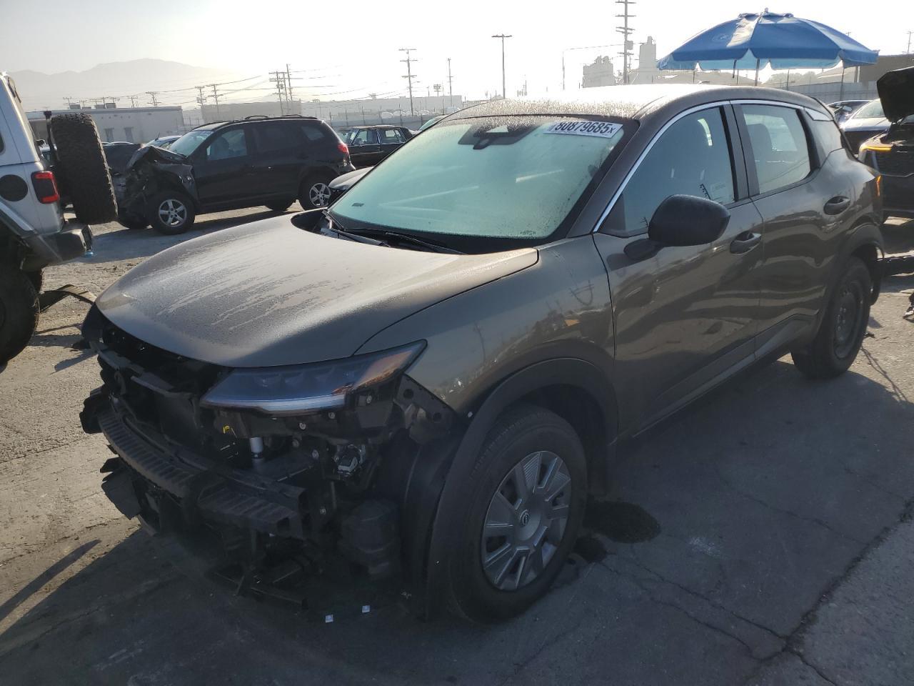 2025 NISSAN KICKS