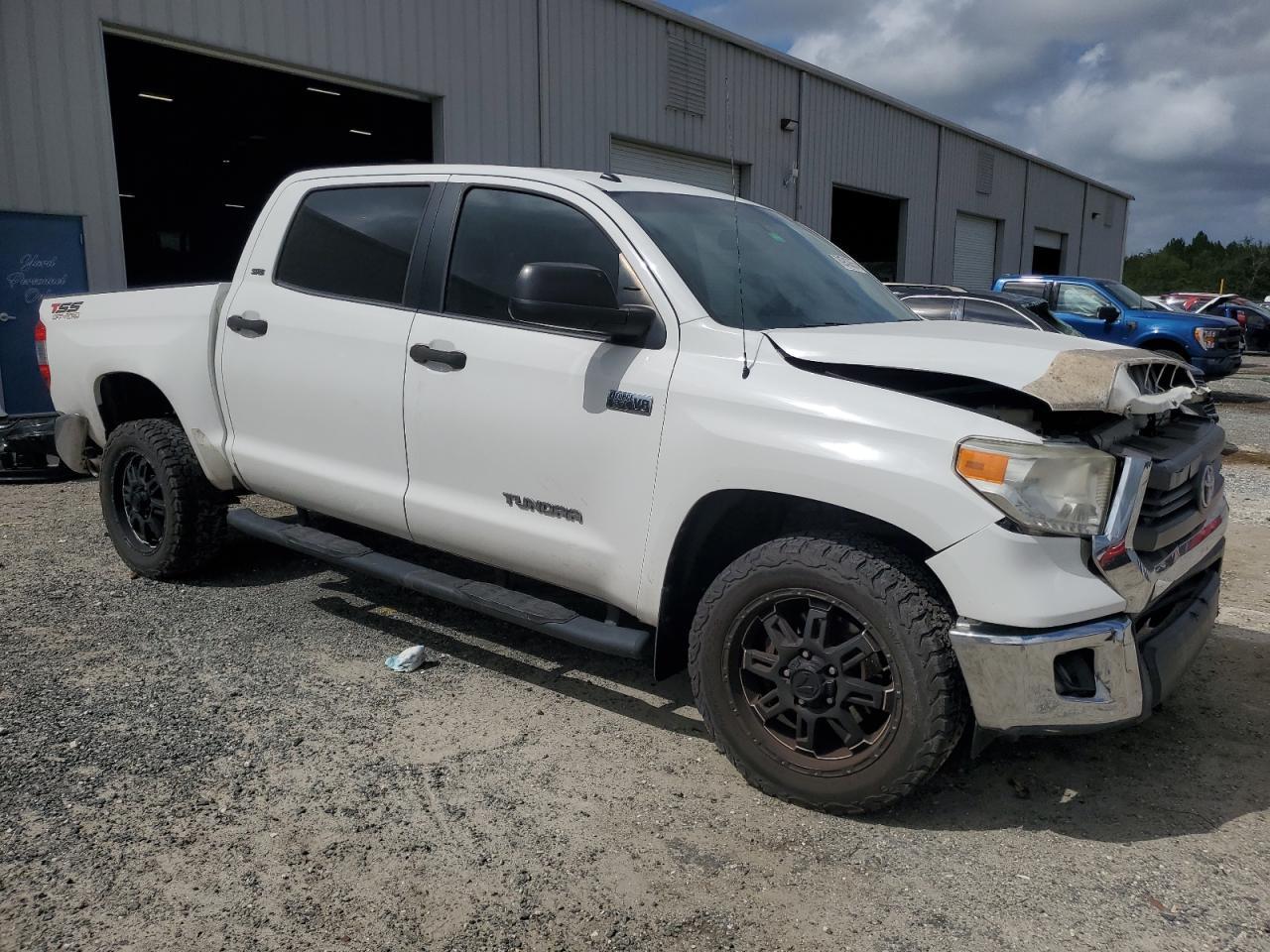 2015 TOYOTA TUNDRA