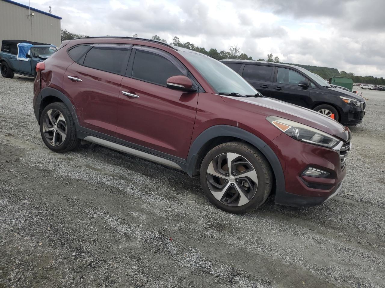 2017 HYUNDAI TUCSON