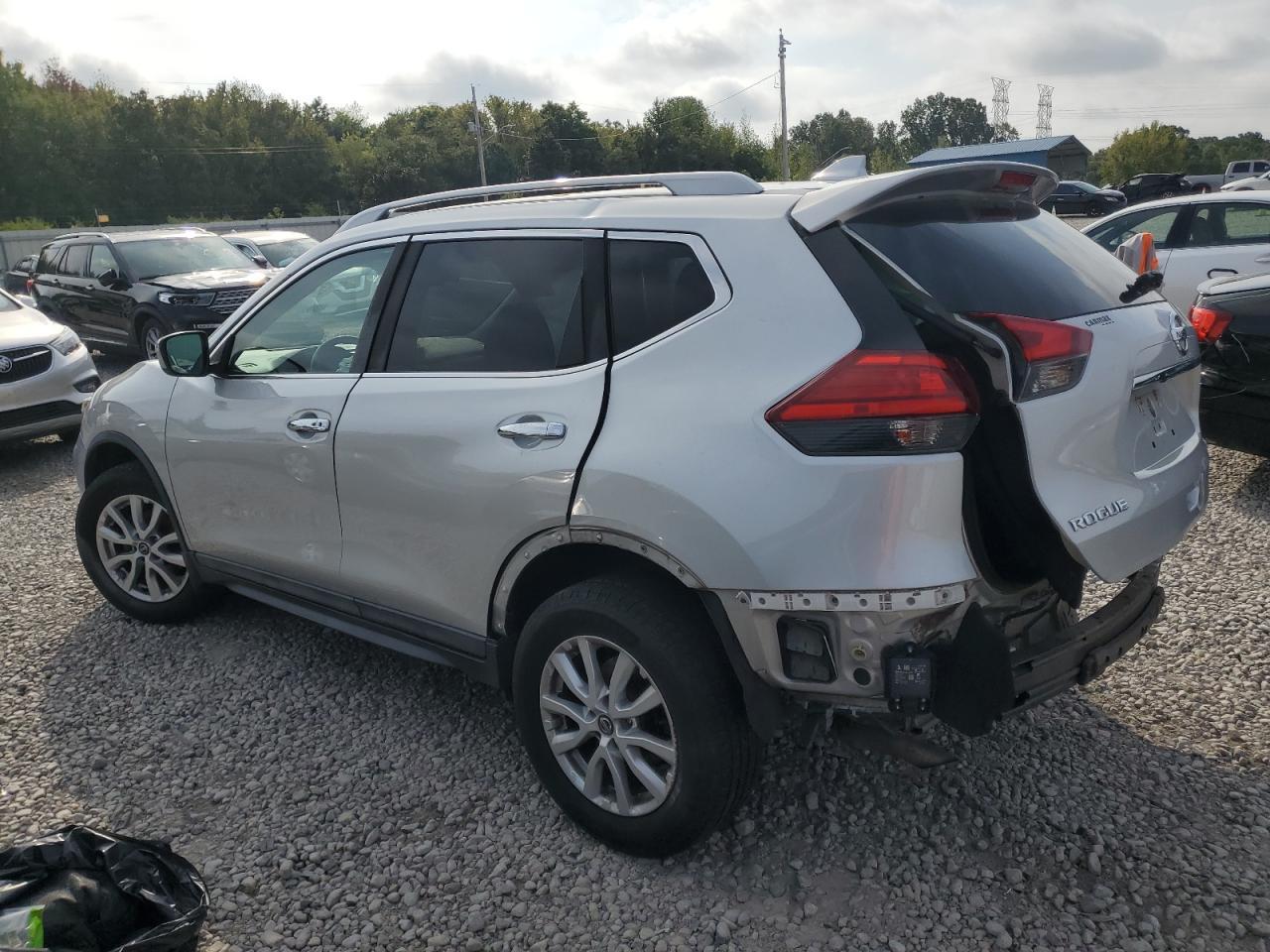 2017 NISSAN ROGUE