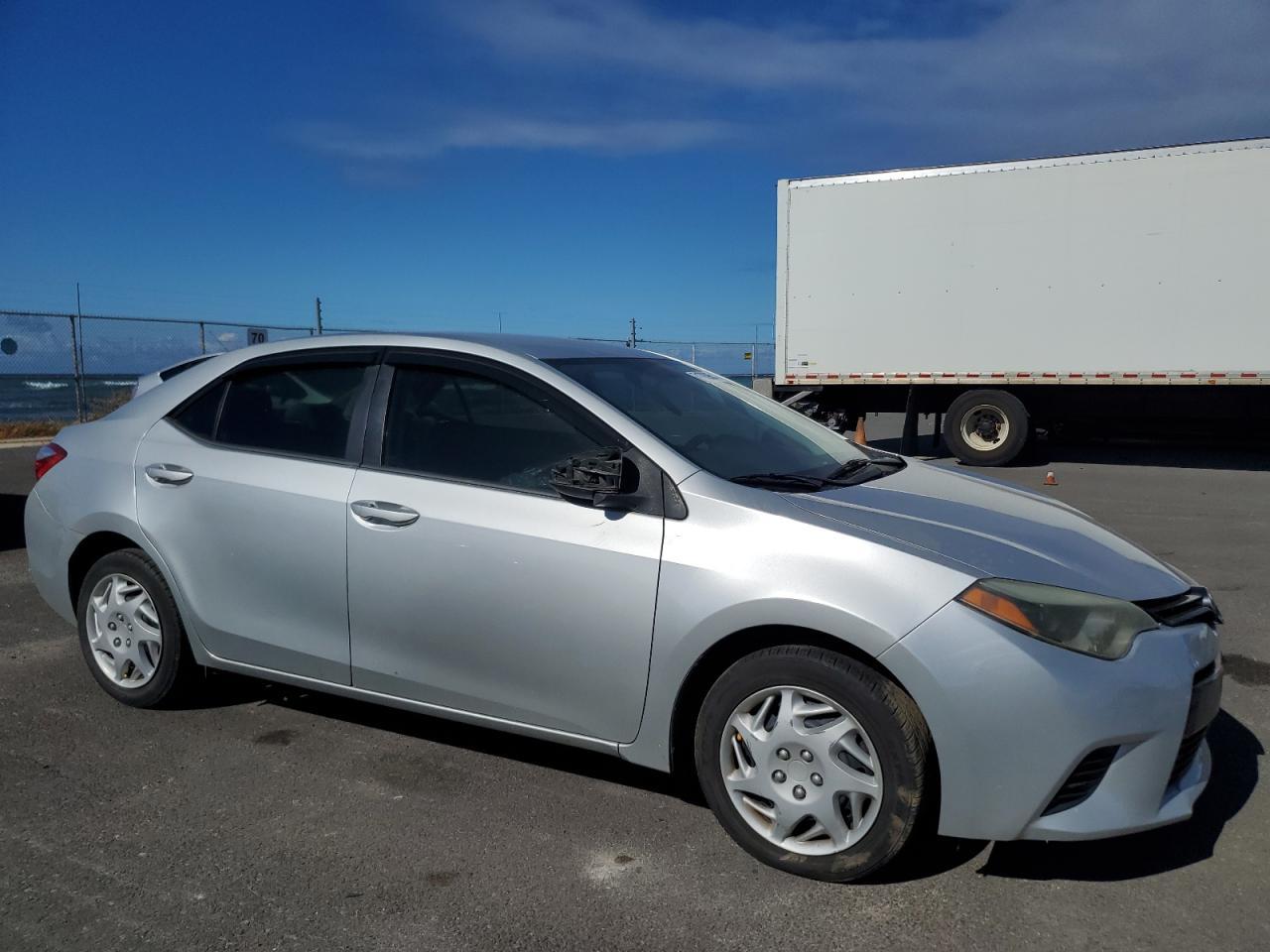 2015 TOYOTA COROLLA