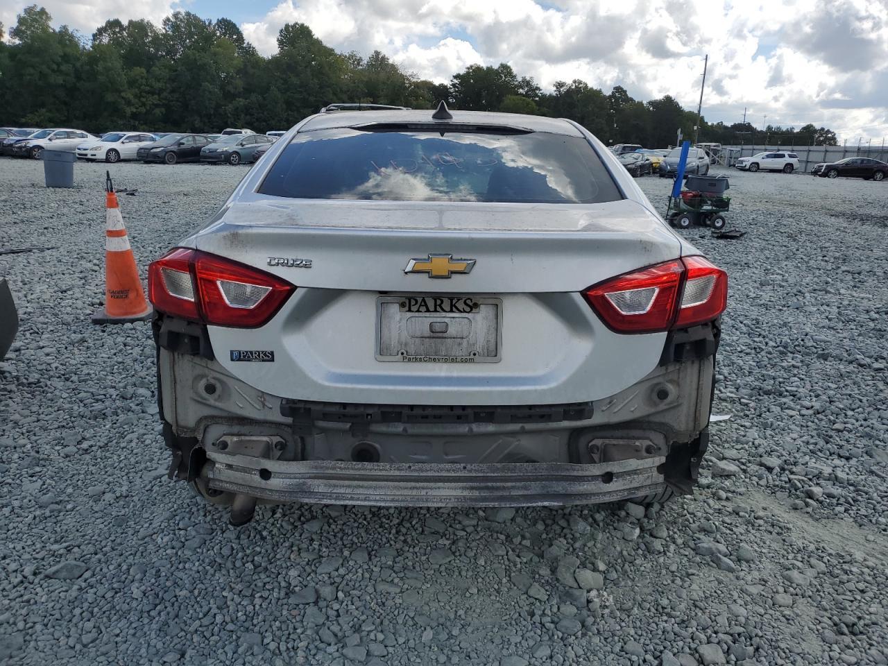 2018 CHEVROLET CRUZE